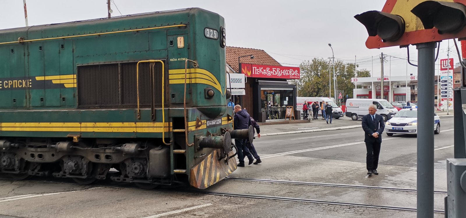 Niš,, 08.11.2022. Saobraćajna nesreća u Nišu, policija, uviđaj, uvidjaj Foto: Miljana Isailović/Nova.rs voz udario dete, policija