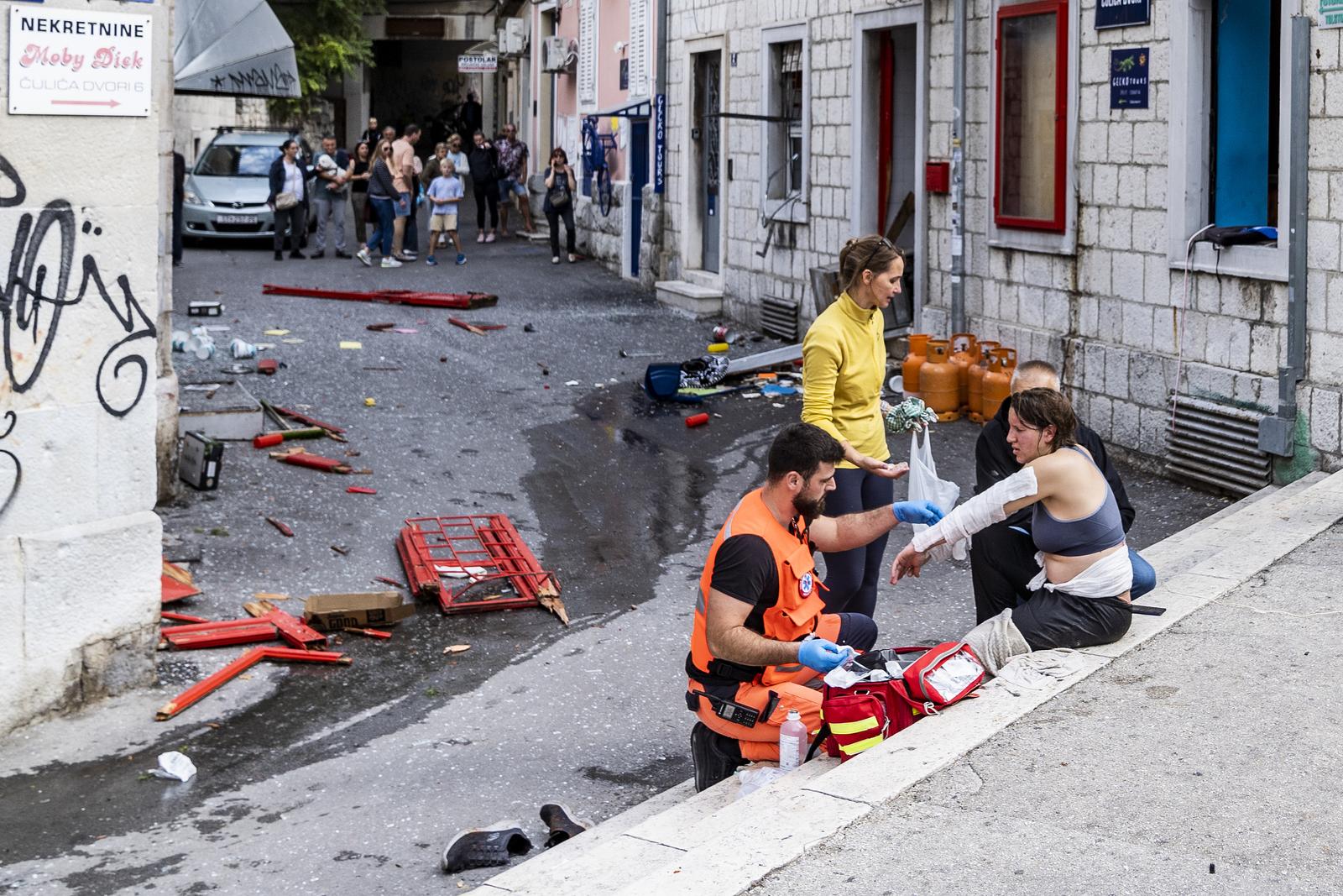 01.10.2022., Split - Eksplozija u restoranu u centru Splita. Dvoje ozlijedenih prevezeno je u bolnicu. Photo: Milan Sabic/PIXSELL