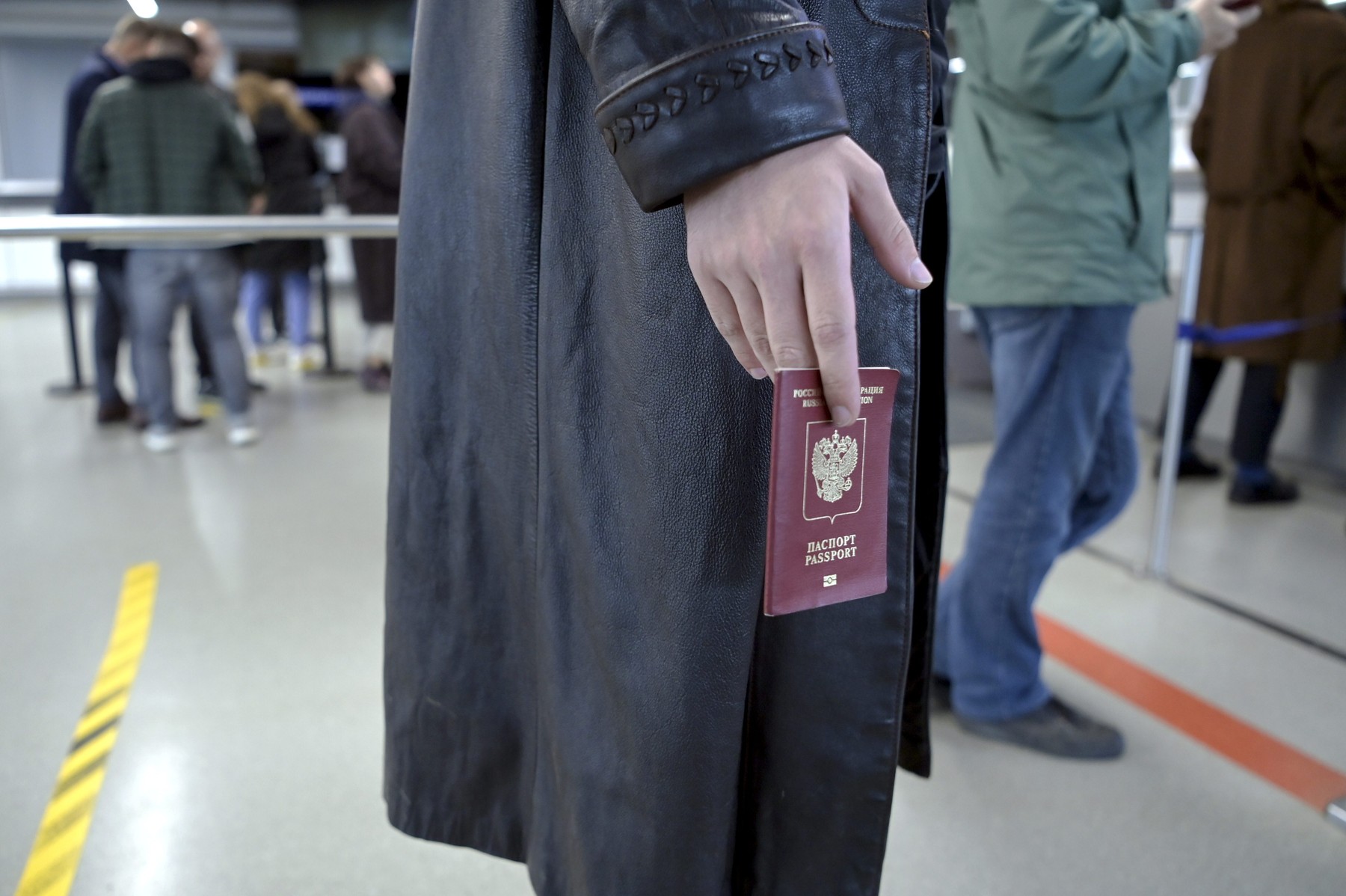 Crossings from Russia at the Vaalimaa border station in Finland, Virolahti - 25 Sep 2022