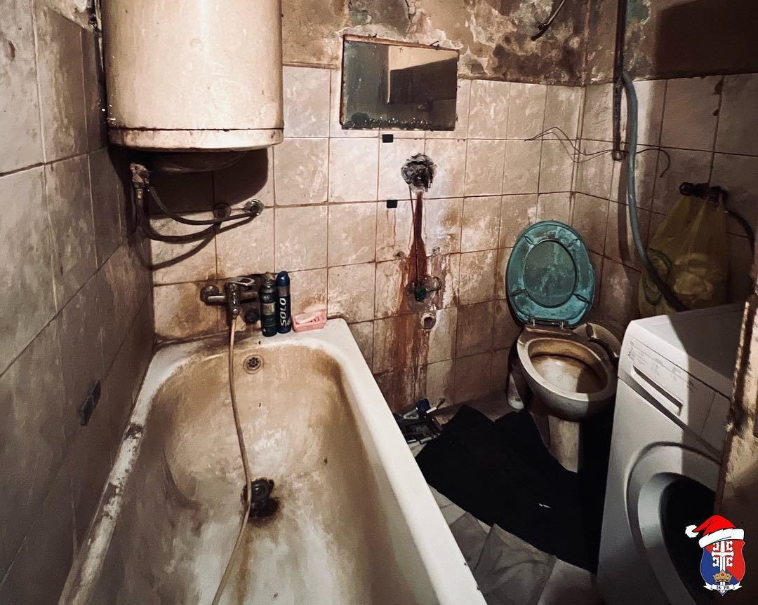 Prokuplje, porodica Stojanović. humanitarna pomoć, Srbi za Srbe. Otac Perica, majka Snežana i sin Vojislav iz Prokuplja svi žive u jednoj mračnoj sobi u nehumanim uslovima