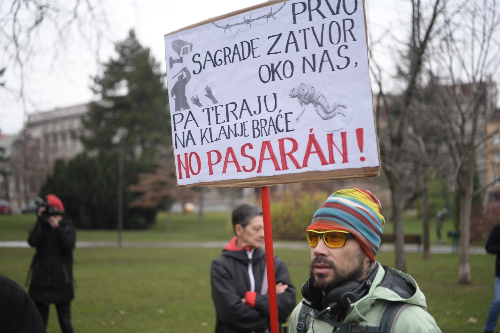 Beograd 24.12.2022. Protest u Pionirskom parku  povodom novog Nacrta zakona o policiji. Protets, Pionirski park, Nacrt zakona o policiji Foto: Dragan Mujan/Nova.rs
