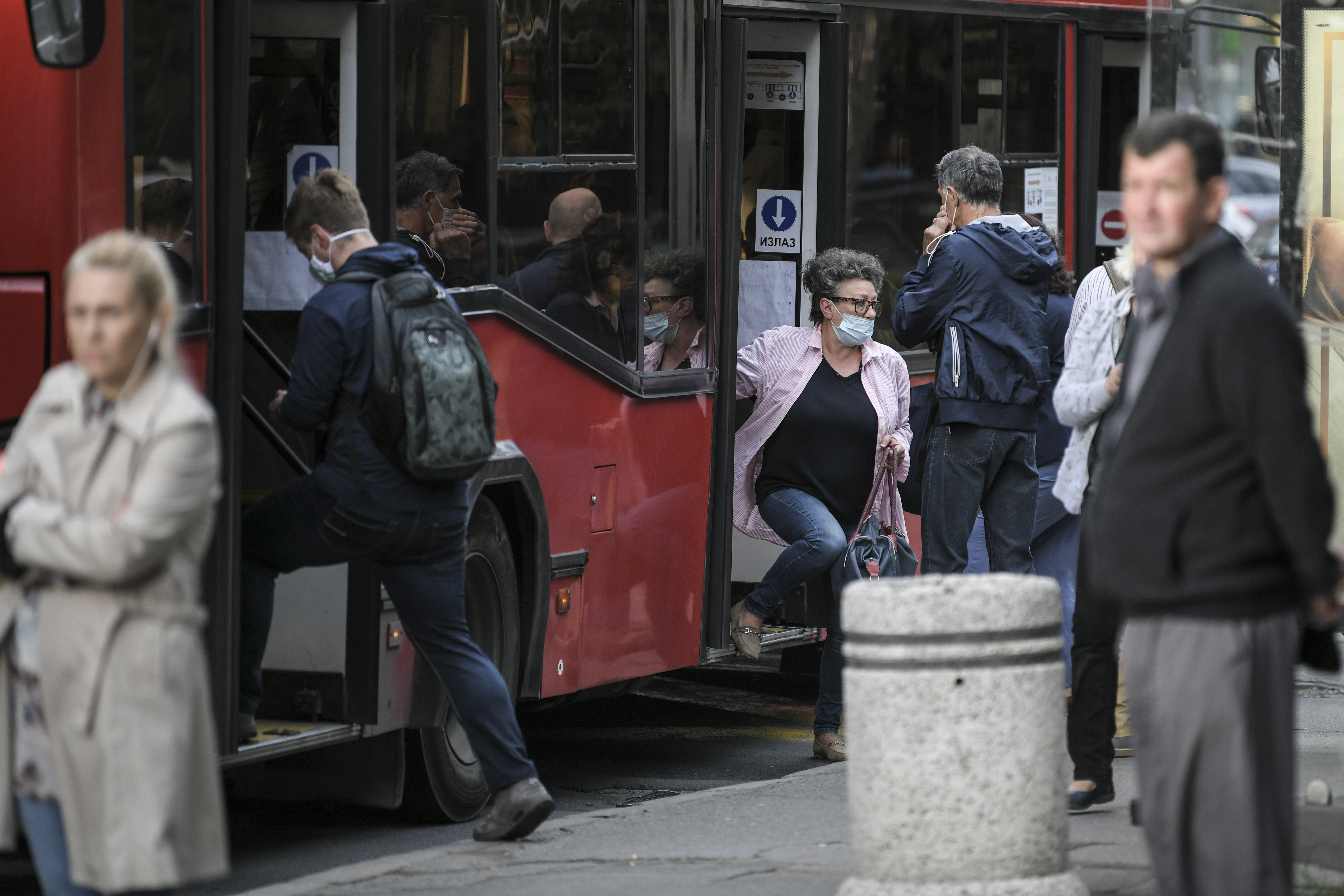 Beograd, 05.10.2020. Jutro, grad, Gsp, Autobus, Koronavirus, maske, maska, kovid, gradski prevoz Foto: Dragan Mujan/Nova.rs