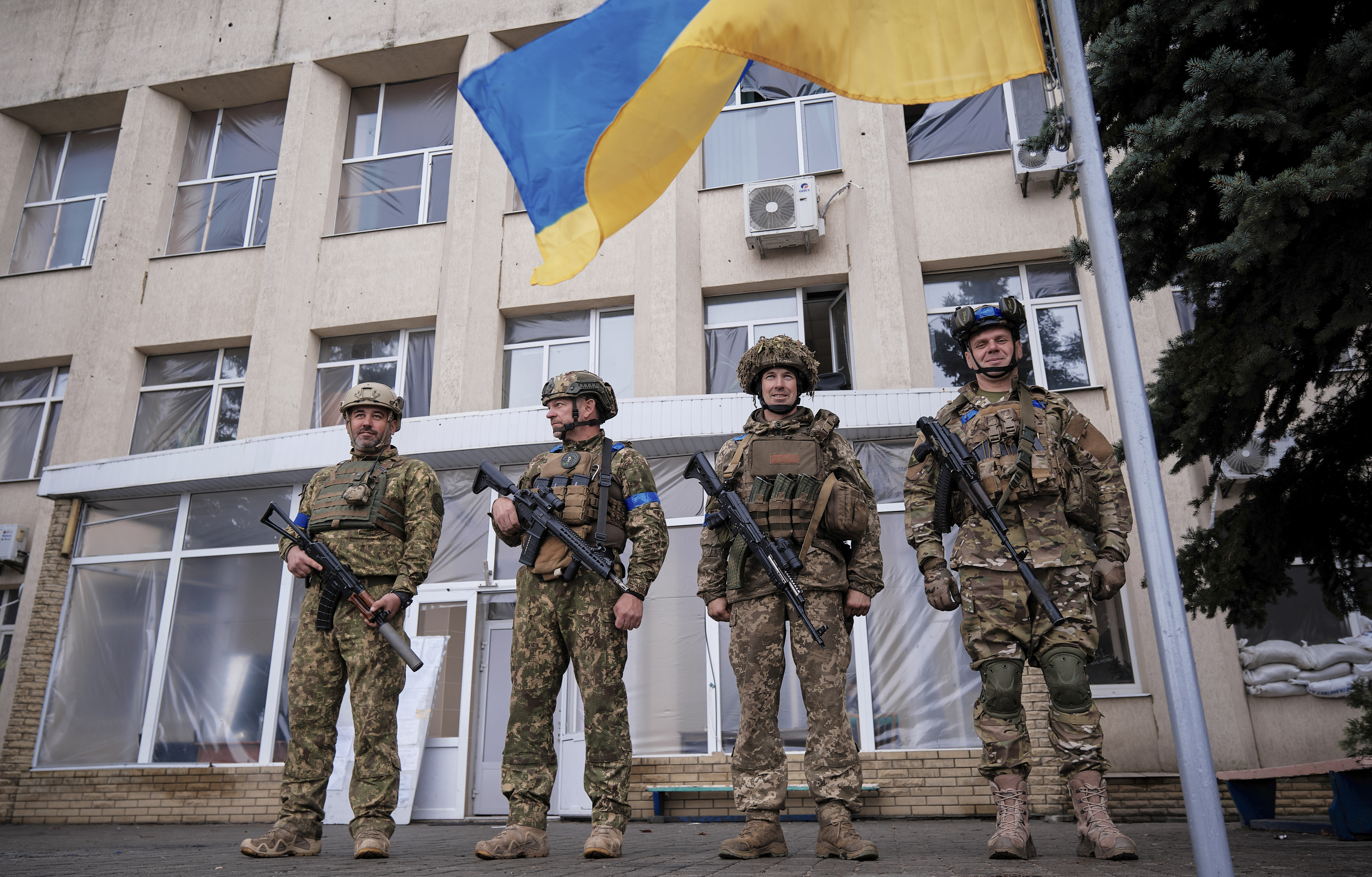 The ceremony of raising the Ukrainian national flag in the recently recaptured city of Lyman