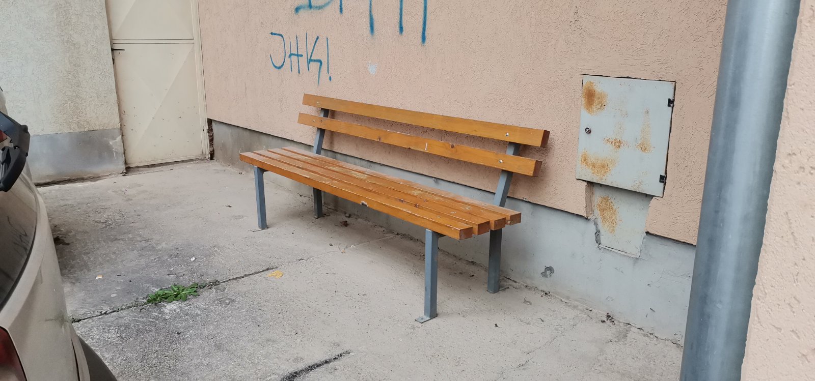 Covek koji je hteo da spasi lekara roba, slike gde su ziveli osudjeni supruznici