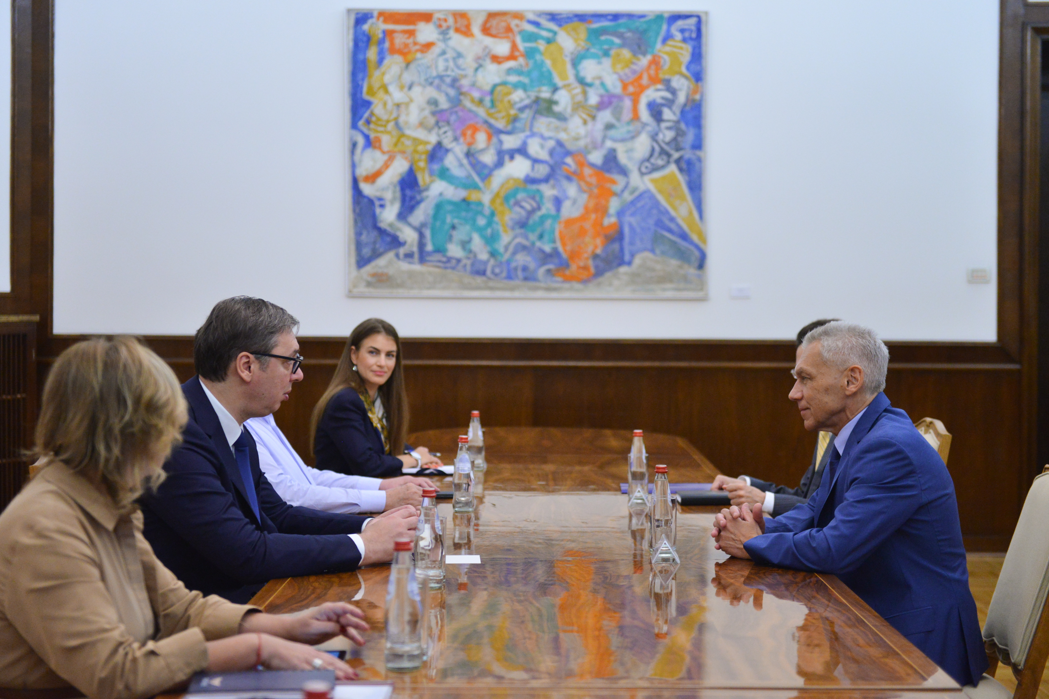 Beograd, 2. avgusta 2022. -Predsednik Srbije Aleksandar Vucic sastao se danas sa ambasadorom Ruske Federacije Aleksandrom Bocan-Harcenkom.  FOTO TANJUG/ STRAHINJA ACIMOVIC/ nr