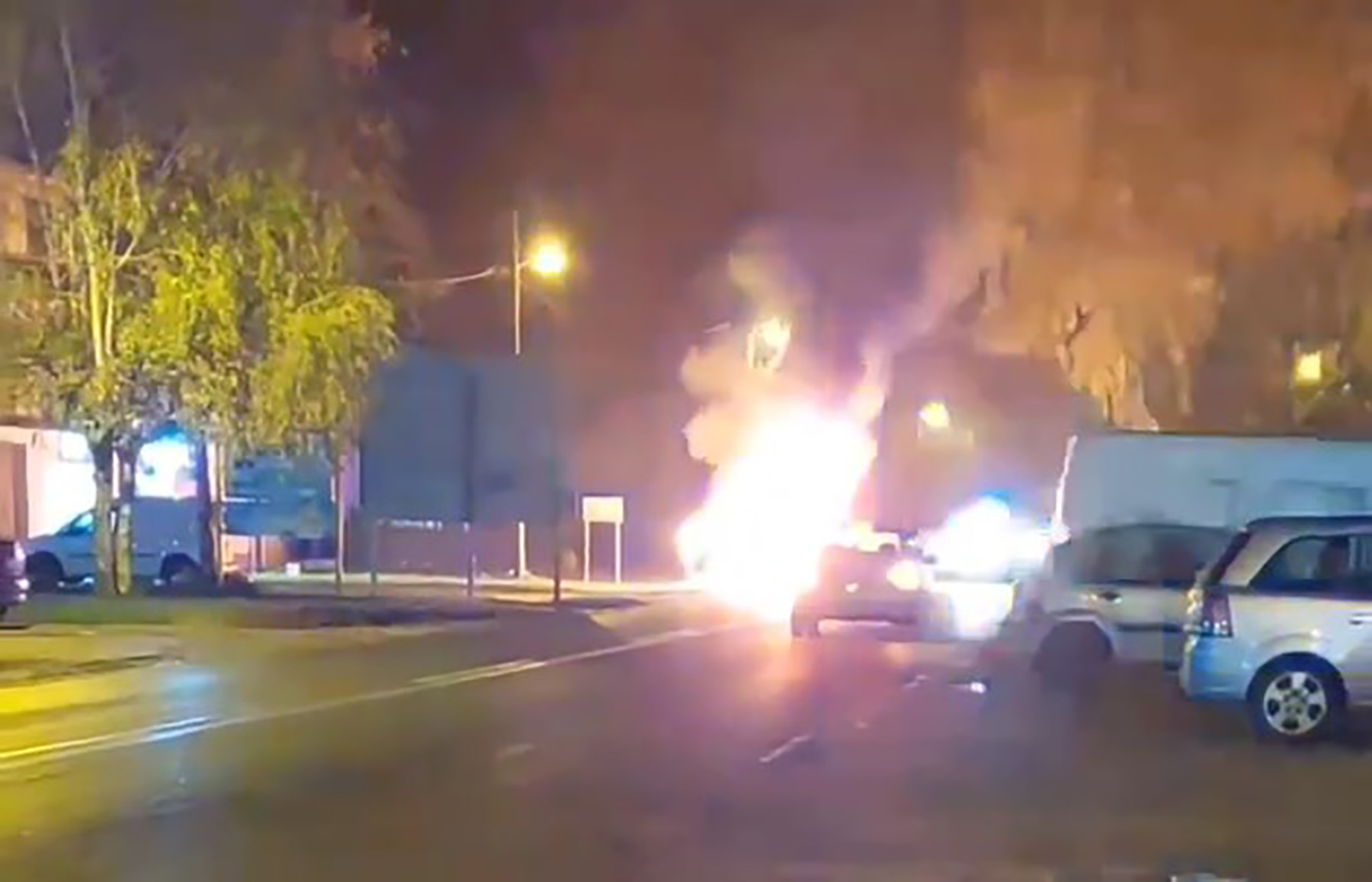 Auto izgoreo u Banatskom Karlovcu