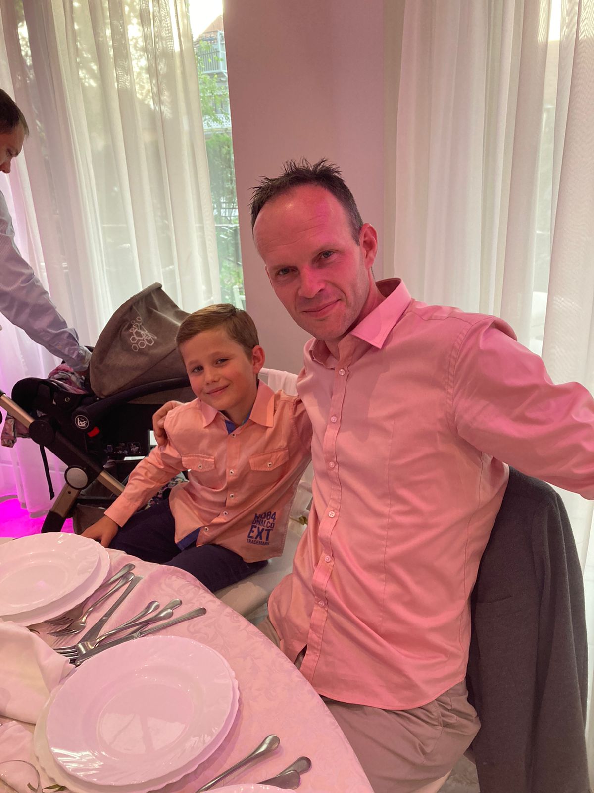 Svetislav i Julija Zarić, privatna arhiva. Ne treba da se bluruju lica deci.