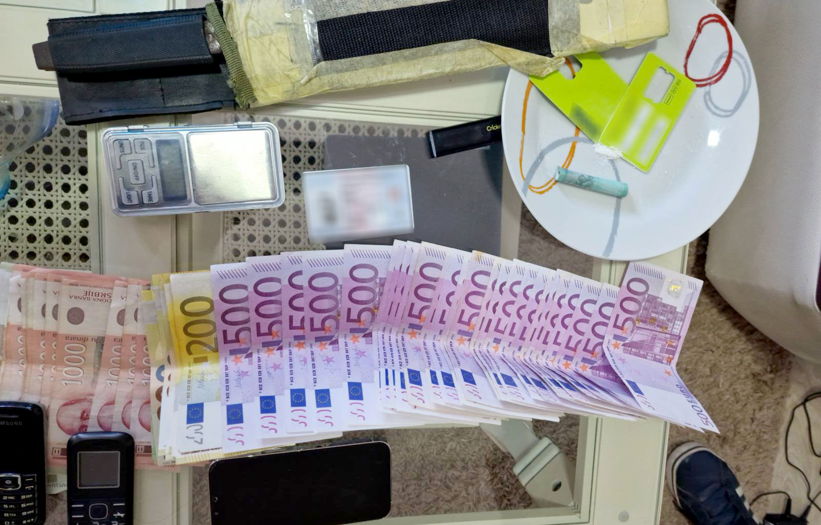 Hapšenje u Novom Pazaru znog posedovanja i trgovine narkoticima
Inbox