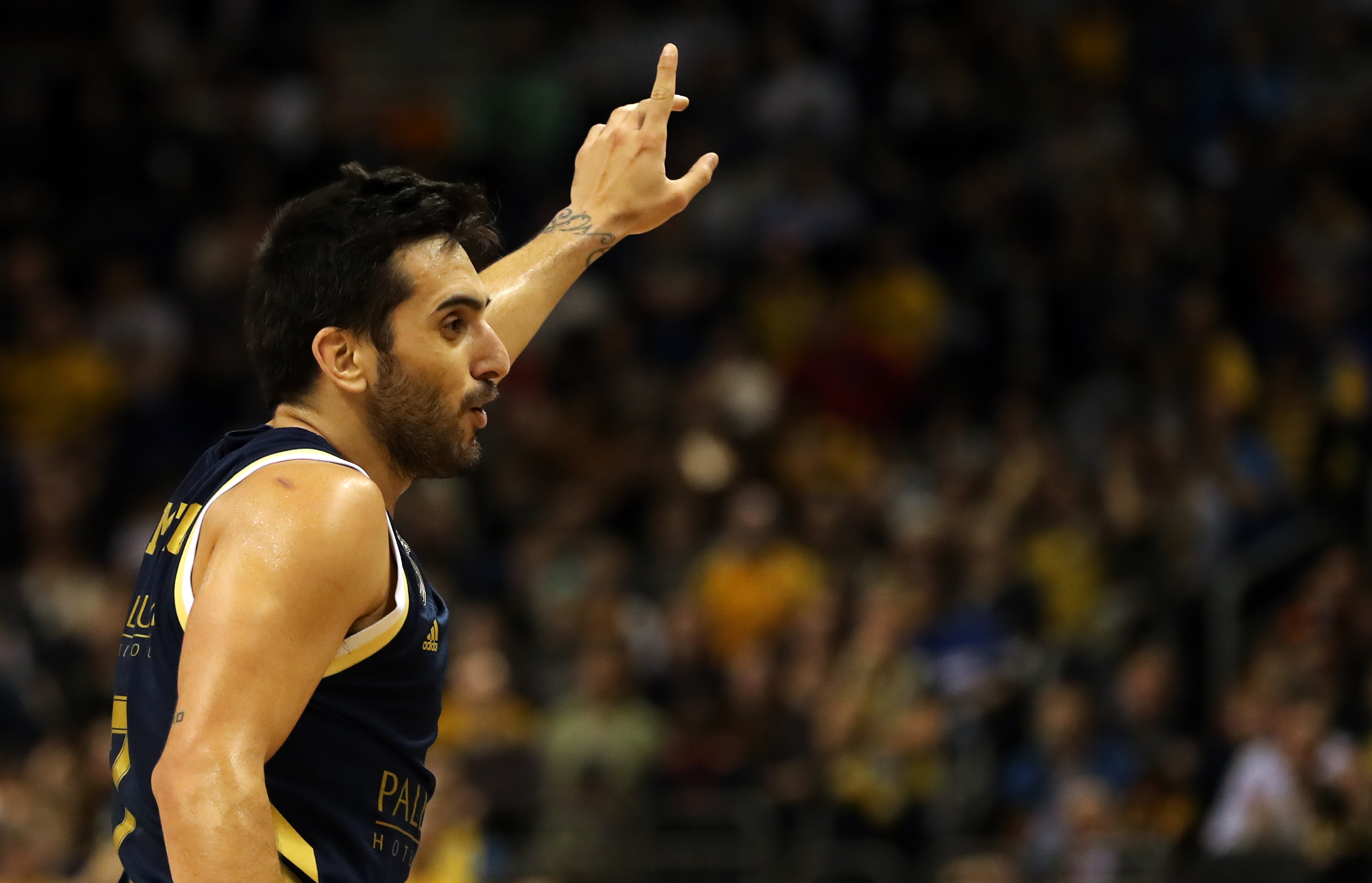 epa08198639 Real Madrid's Facundo Campazzo gestures during the Euroleague basketball match between Alba Berlin vs Real Madrid at the Mercedes Benz Arena in Berlin, Germany, 06 February 2020.  EPA-EFE/HAYOUNG JEON