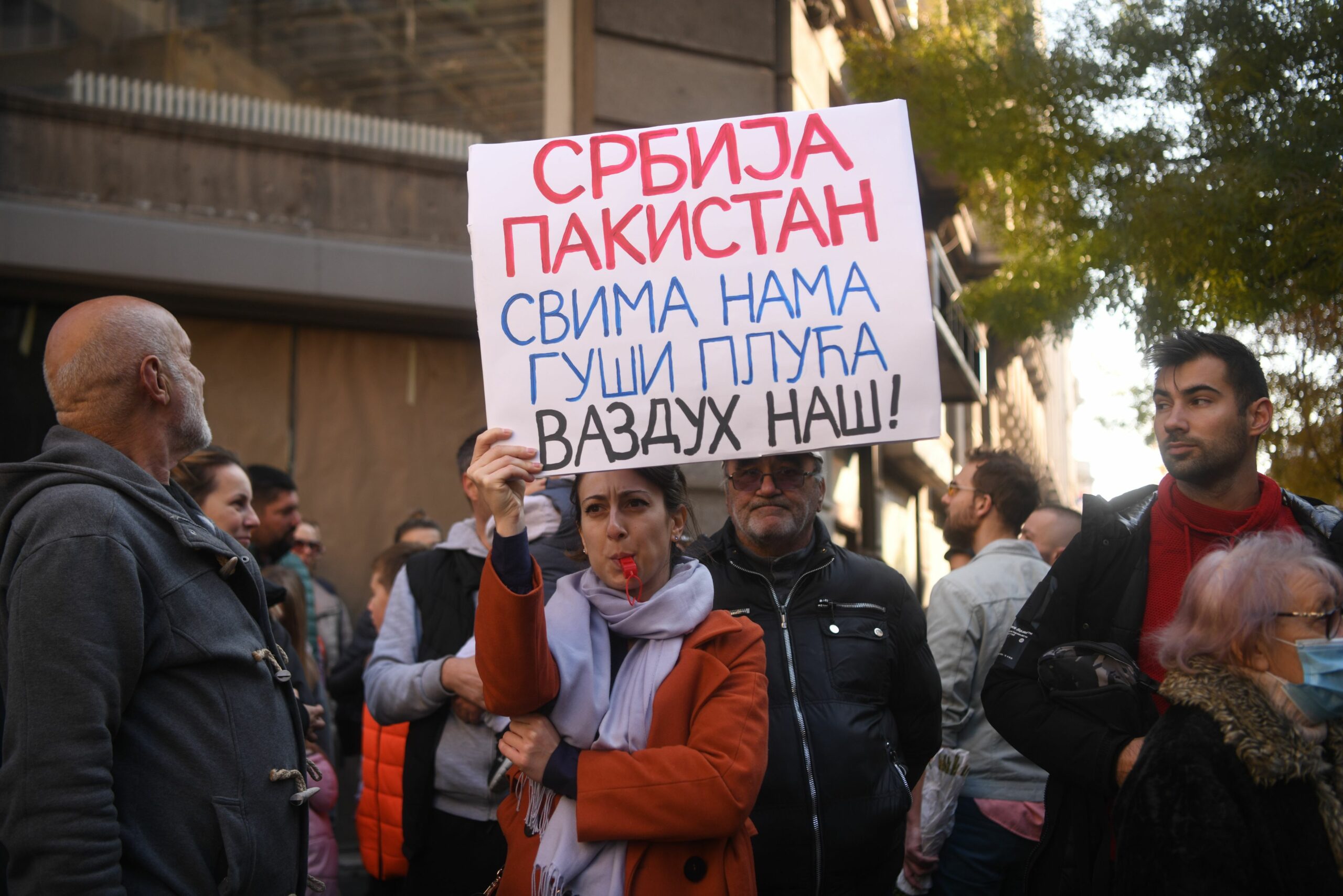 Beograd, 13.11.2022. Protest, Predsedništvo,  protest protiv zagađenja ispred Predsedništva: Samo sloga od smoga spasava Foto: Filip Krainčanić/Nova.rs