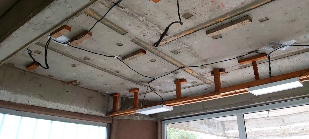 Beograd 15. novembar 2022. Dom zdravlja Novi Beograd, fasada doma zdravlja kao horor film Foto:Ana Marković/Nova.rs