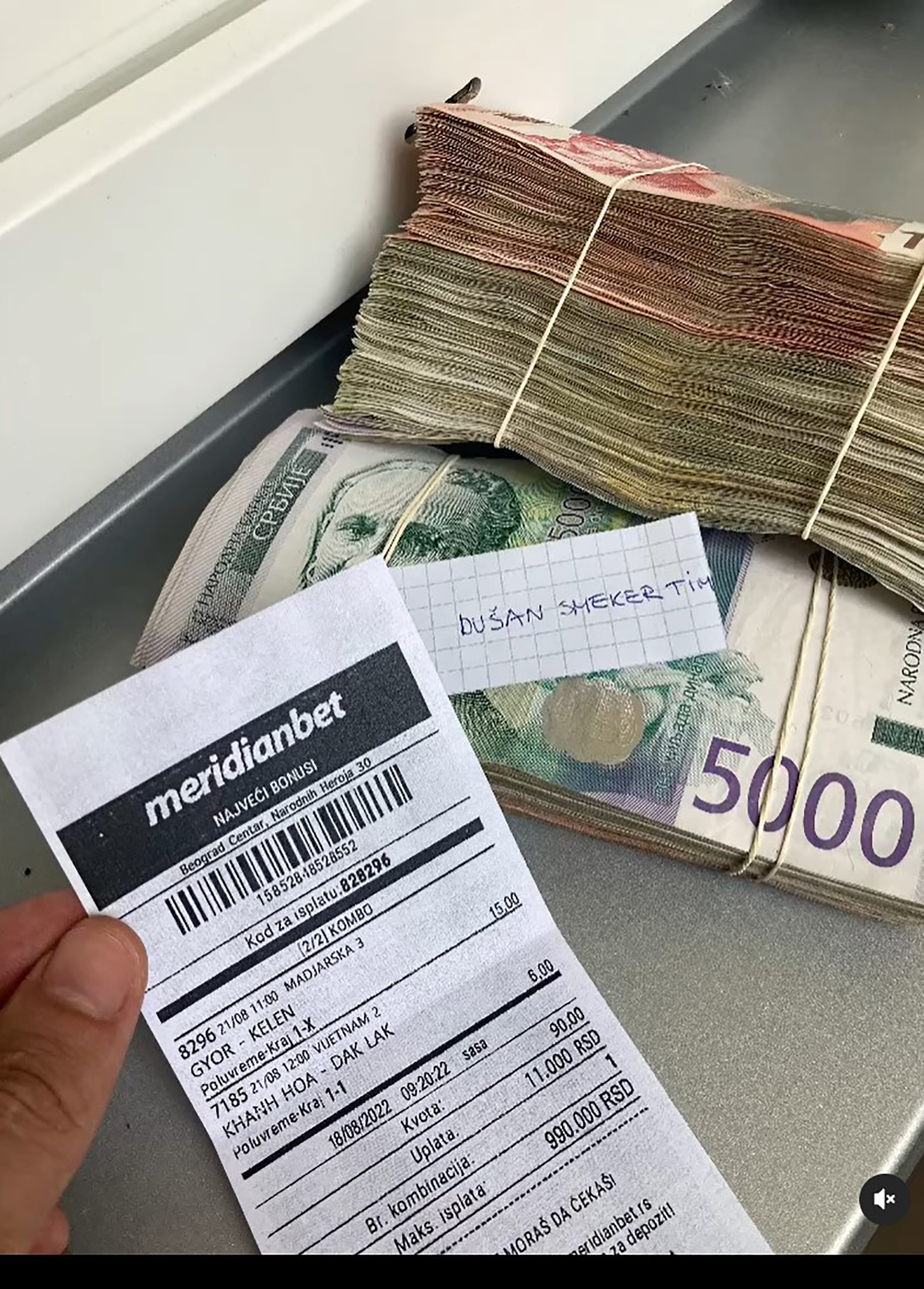 Prevara, hapšenje, Dušan Šmeker Tim