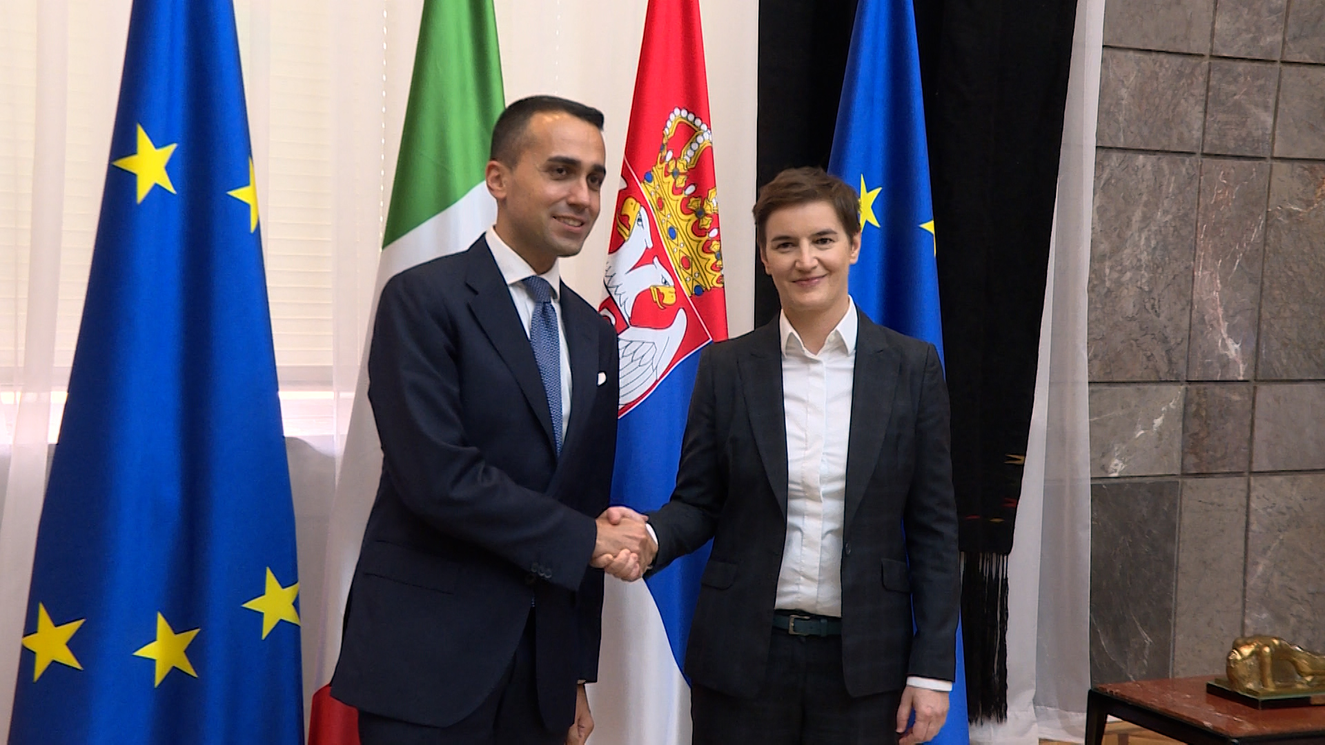 Beograd, 22. juna 2022 - Predsednica Vlade Republike Srbije Ana Brnabic sastala se sa ministrom spoljnih poslova Republike Italije Luidjijem Di Majom. FOTO TANJUG/ VLADA REPUBLIKE SRBIJE/ SLOBODAN MILJEVIC/ bs