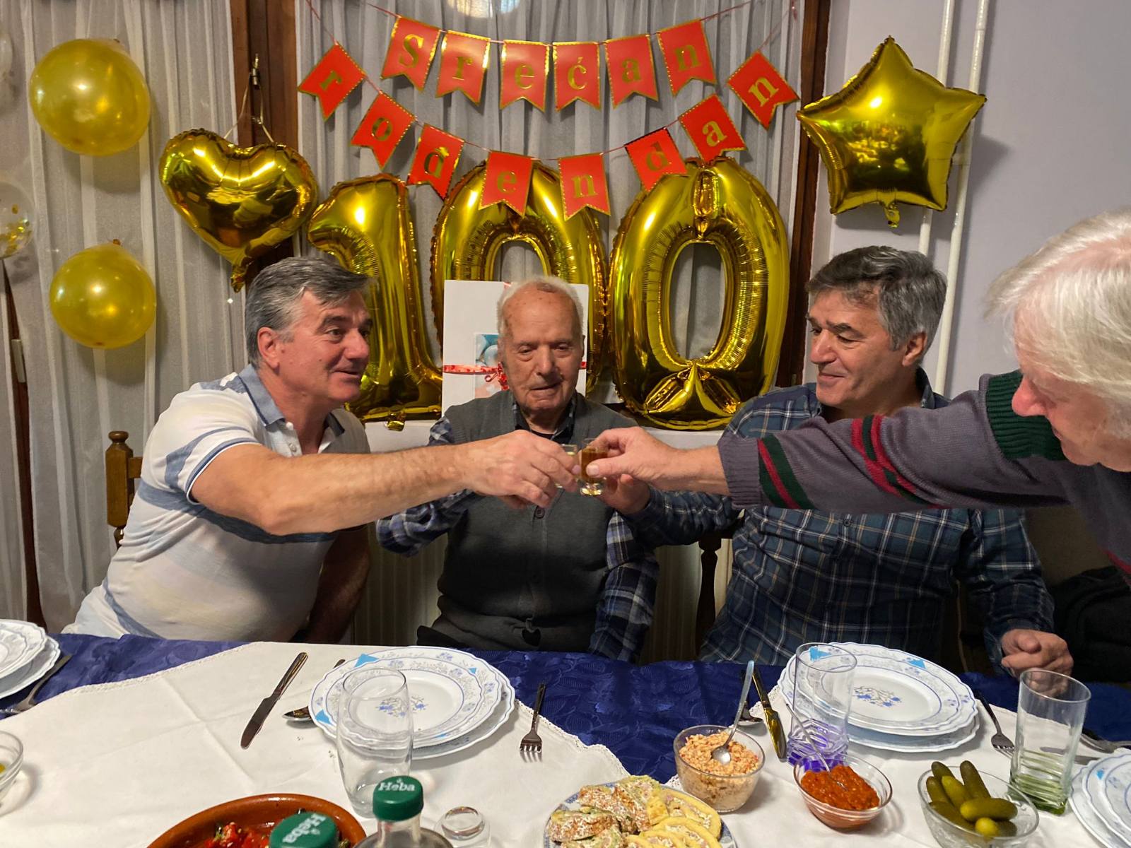 Automehanicar Vidoje Jovanovic, 100 godina, sto godina poslala Biljana Ljubisavljevic