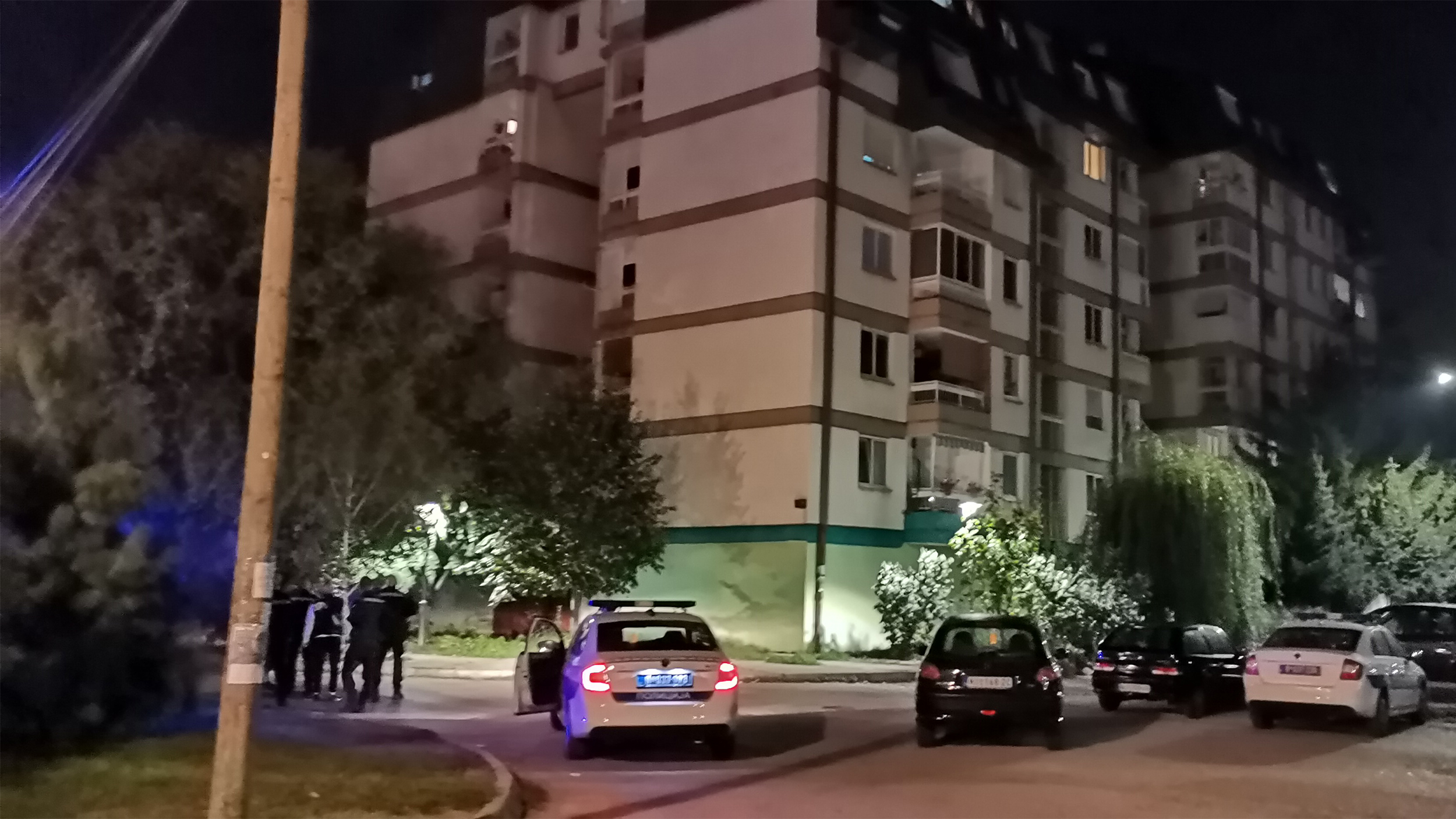 Dete palo sa zgrade
Devojčica pala sa poslednjeg sprata zgrade u Nišu, Hronika