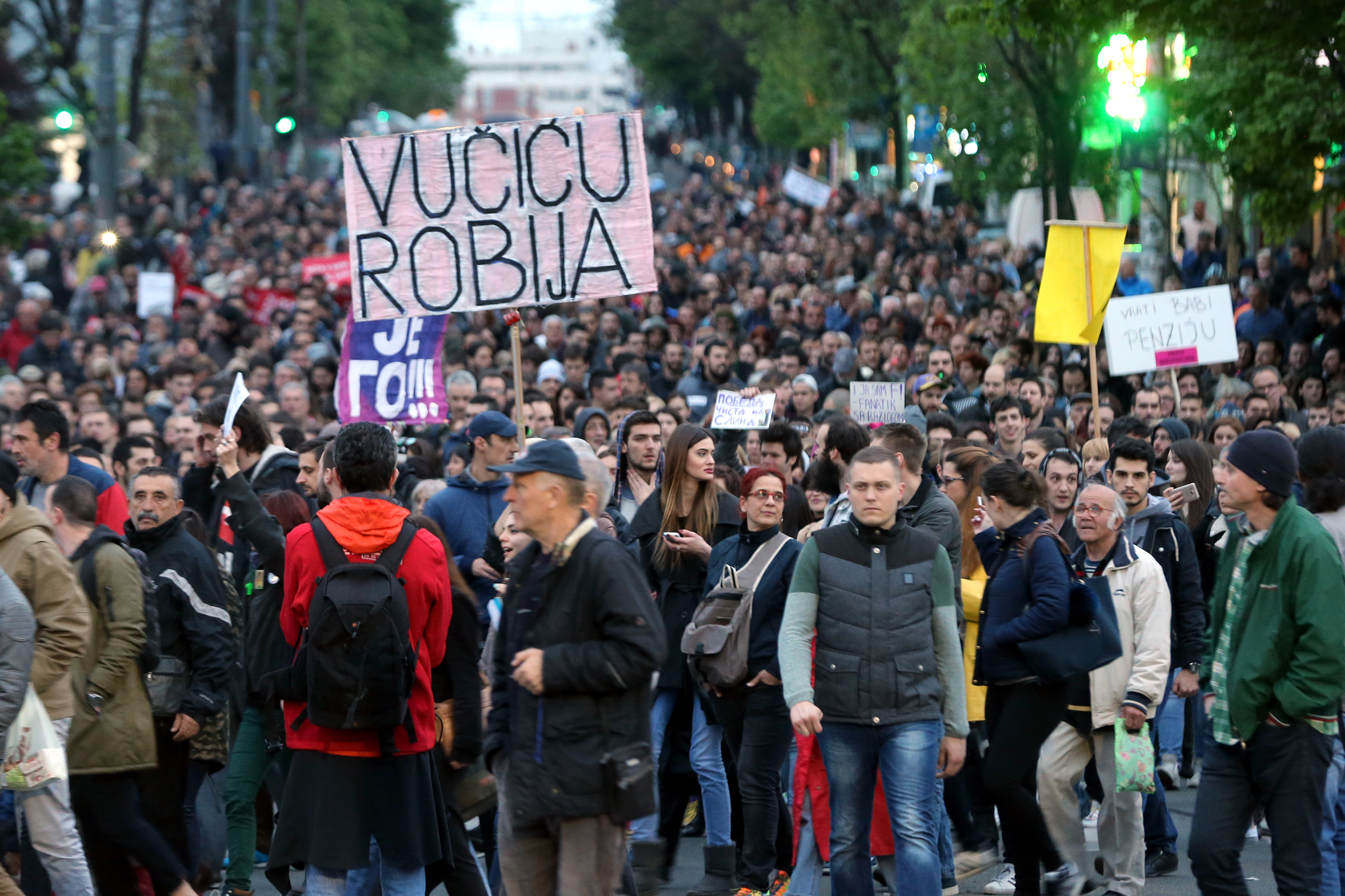 Thousands protest against the results in the Serbian presidential election