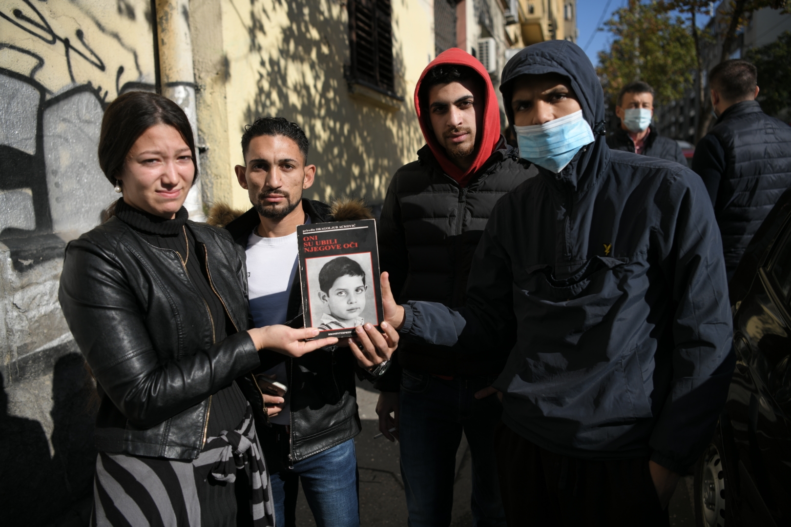 Beograd 18.10.2020. Pomen Dusanu Jovanovicu kojeg su ubili skinhedsi, skinheds, u Beogradskoj ulici, Beogradska 33, Dusan Jovanovic, rom, romi