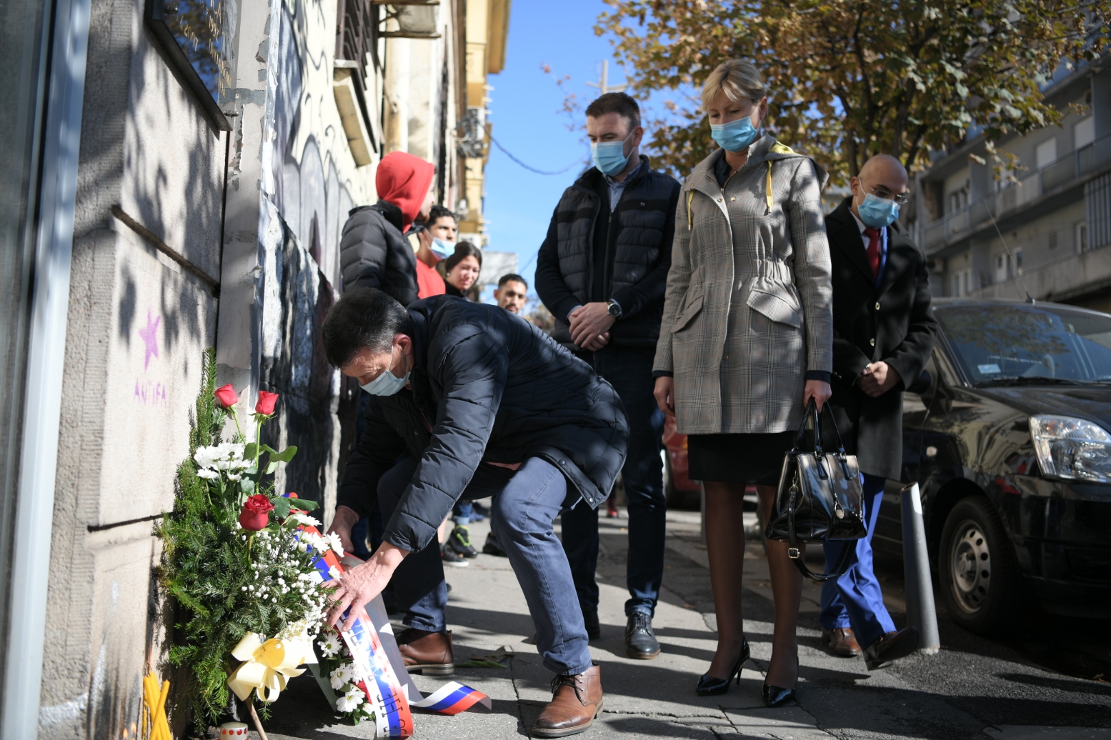 Beograd 18.10.2020. Pomen Dusanu Jovanovicu kojeg su ubili skinhedsi, skinheds, u Beogradskoj ulici, Beogradska 33, Dusan Jovanovic, rom, romi