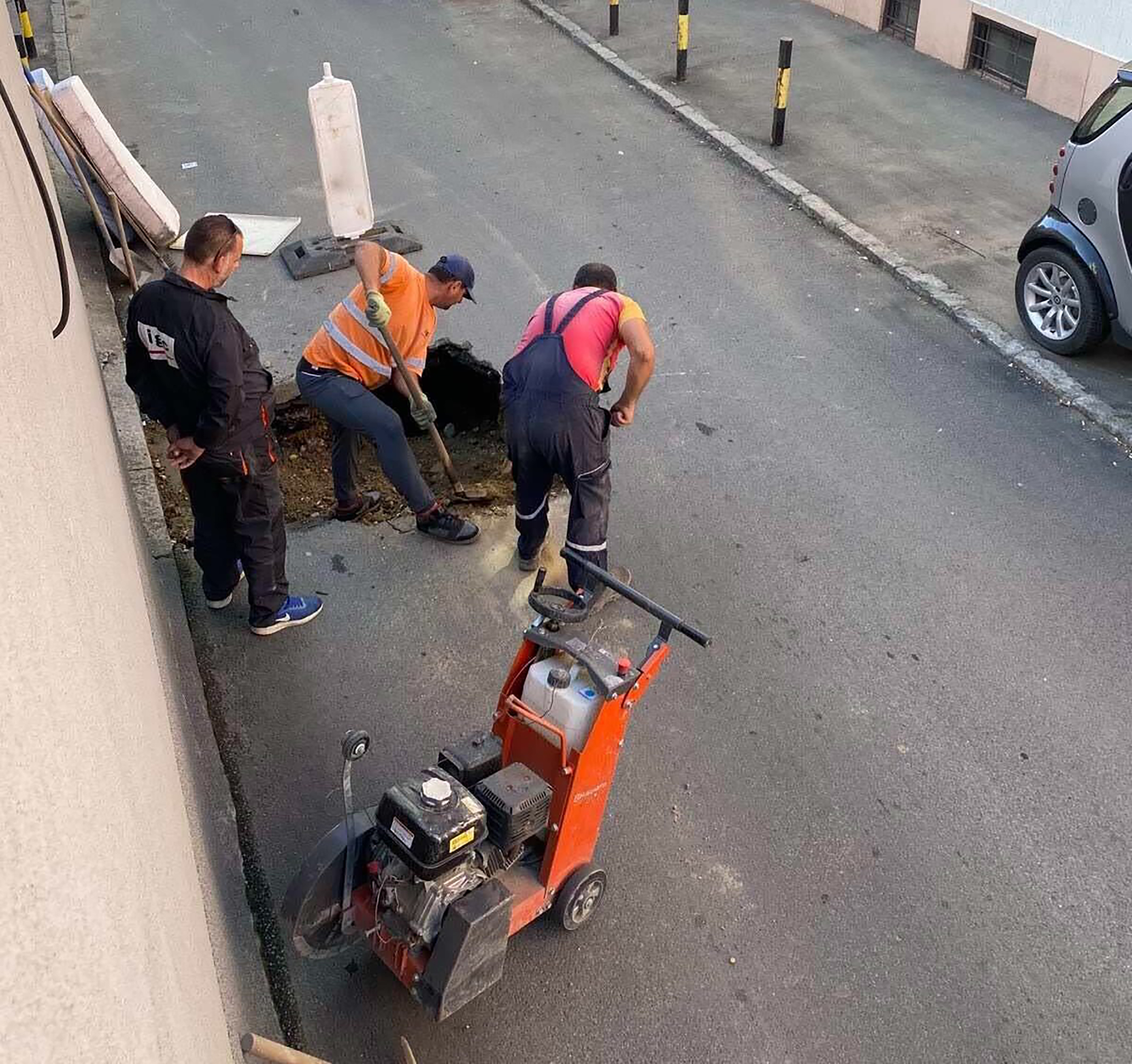 Posle priloga N1, nadležni izvadili dušeke i zatrpali rupu na Vračaru, rupe na putu, vracar
