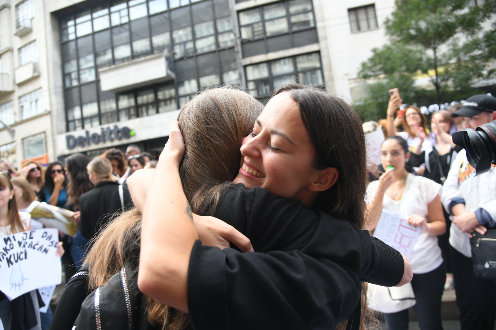 Beograd 01.10.2022. Protest žena, građana, gradjana ispred redakcije dnevnog lista, tabloida Informer Foto: Nemanja Jovanović/Nova.rs