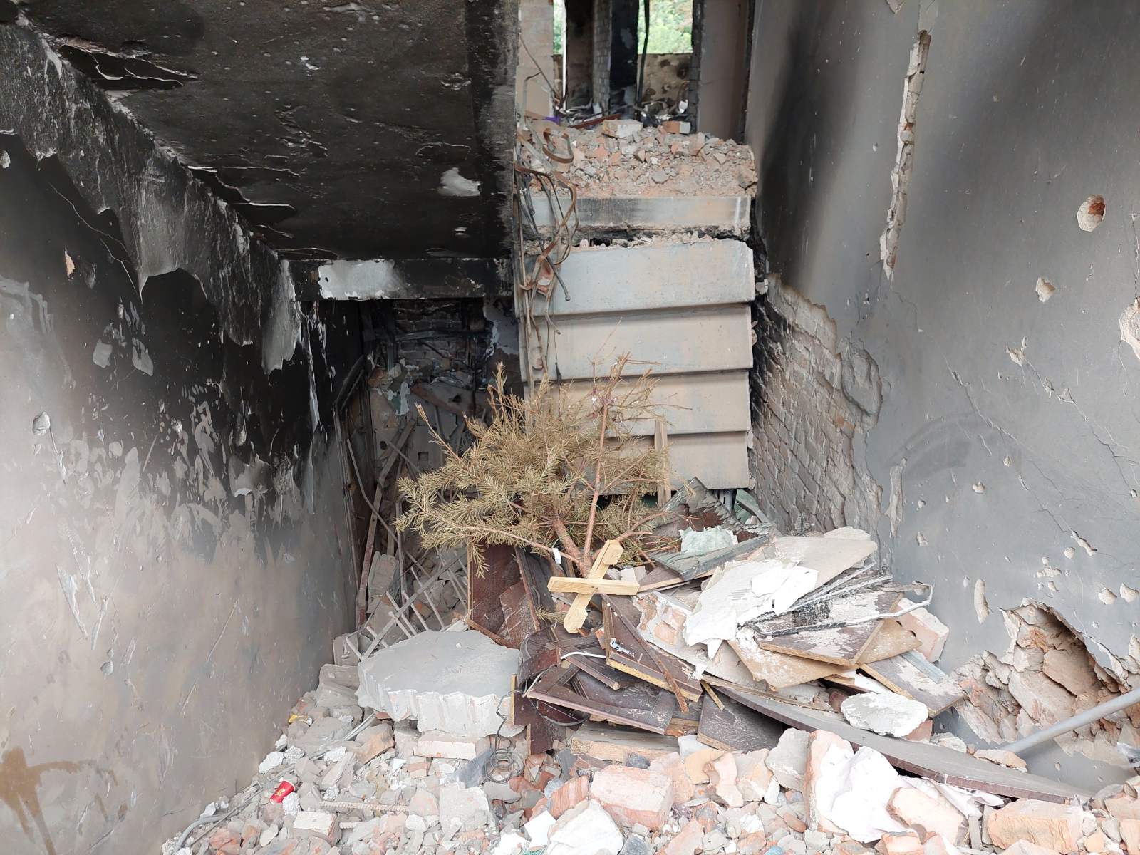 Ukrajina, Irpin, Irpinj 01.09.2022. Nova.rs u Ukrajini, grad Irpin, rat, zgrada, raketirana zgrada, bombardovana zgrada Foto: Anđela Krstović/Nova.rs