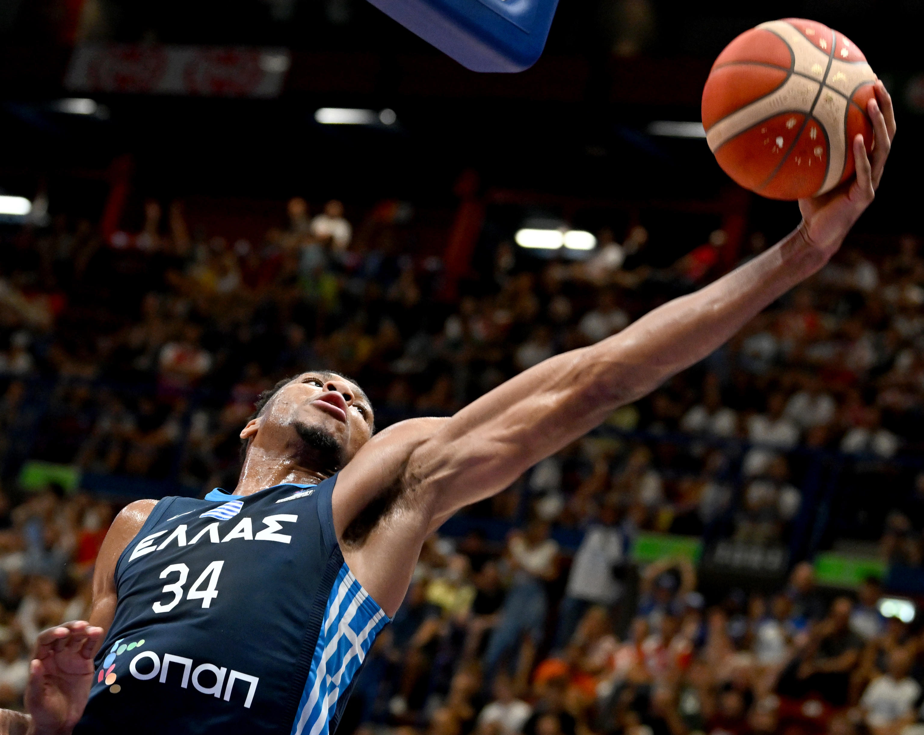 epa10155047 Greece?s Giannis Antetokounmpo jumps for the ball during the FIBA EuroBasket 2022 group C stage match between Croatia and Greece at Assago Forum, near Milan, Italy, 02 September 2022.  EPA-EFE/Daniel Dal Zennaro