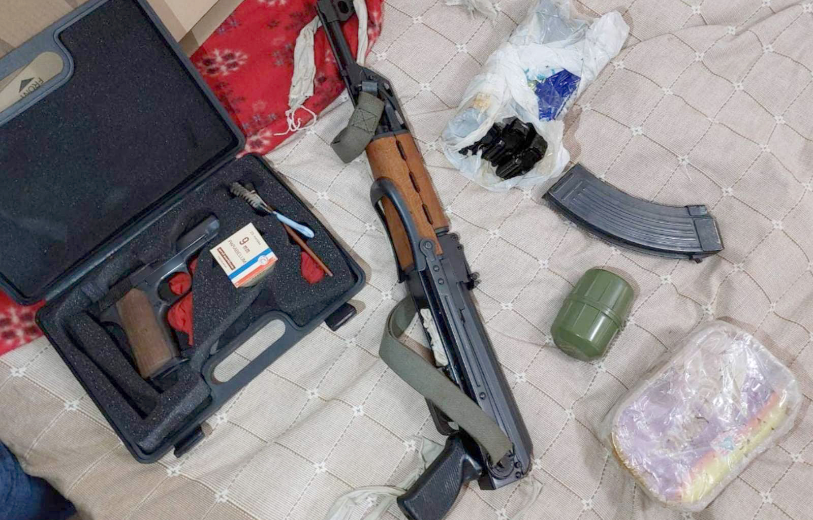 Niš, policija, zaplena, marihuana, trava, droga, oružje Foto: MUP