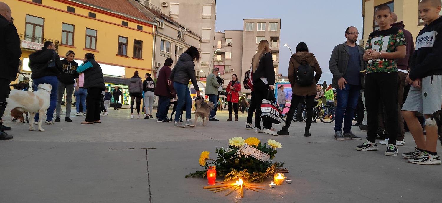 Smederevska Palanka 15.10.2022 DRUŠTVO - protesna šetnja građana u Smederevskoj Palanci zbog ubistva pasa u noći između 12. i 13. oktobra