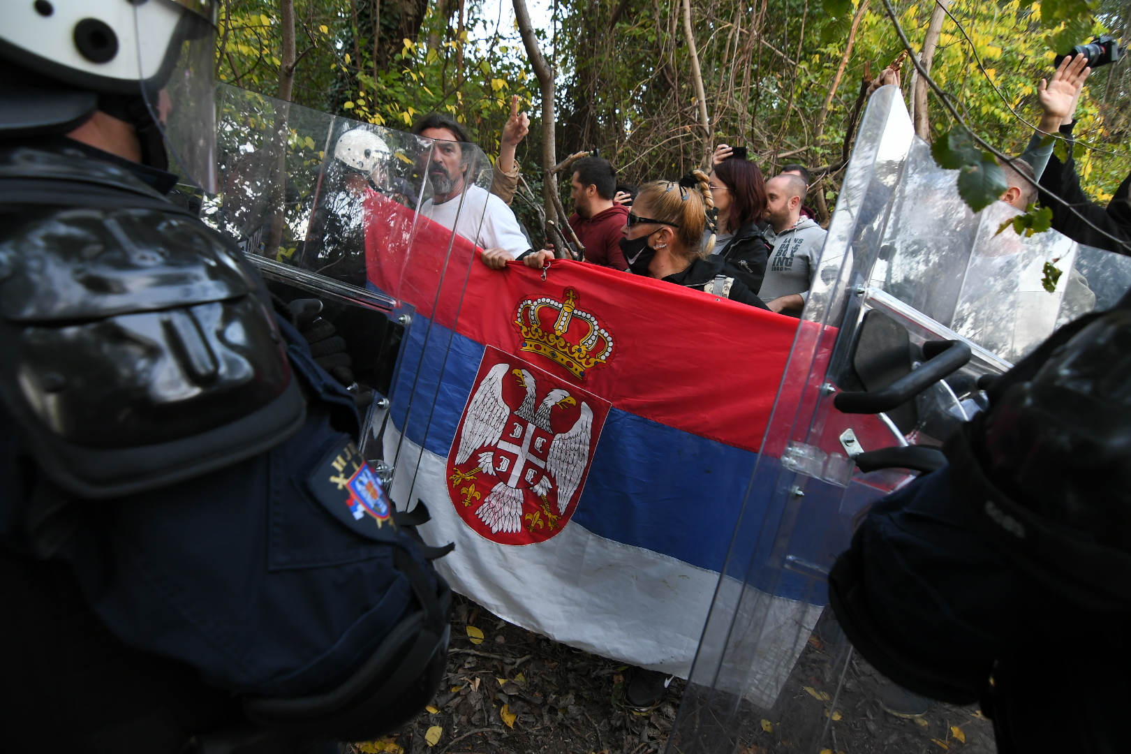 Novi Sad, 19. oktobar 2022. Šodroš protest policija kordon Foto:Nenad Mihajlović/Nova.rs