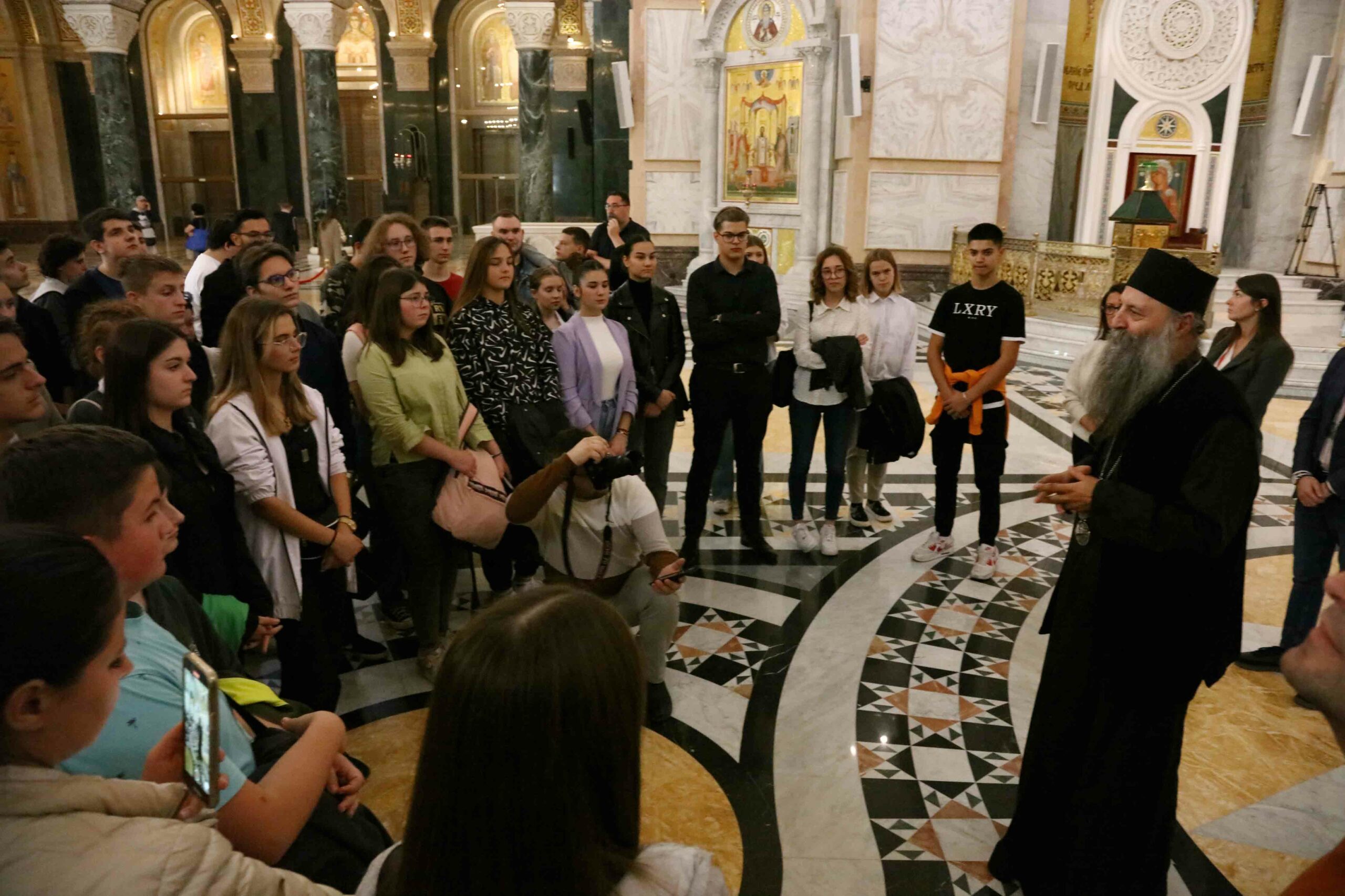 Patrijarh Porfirije sa gimnazijalcima iz Zagreba: Hram Svetog Save je mesto molitve za mir među svim ljudima