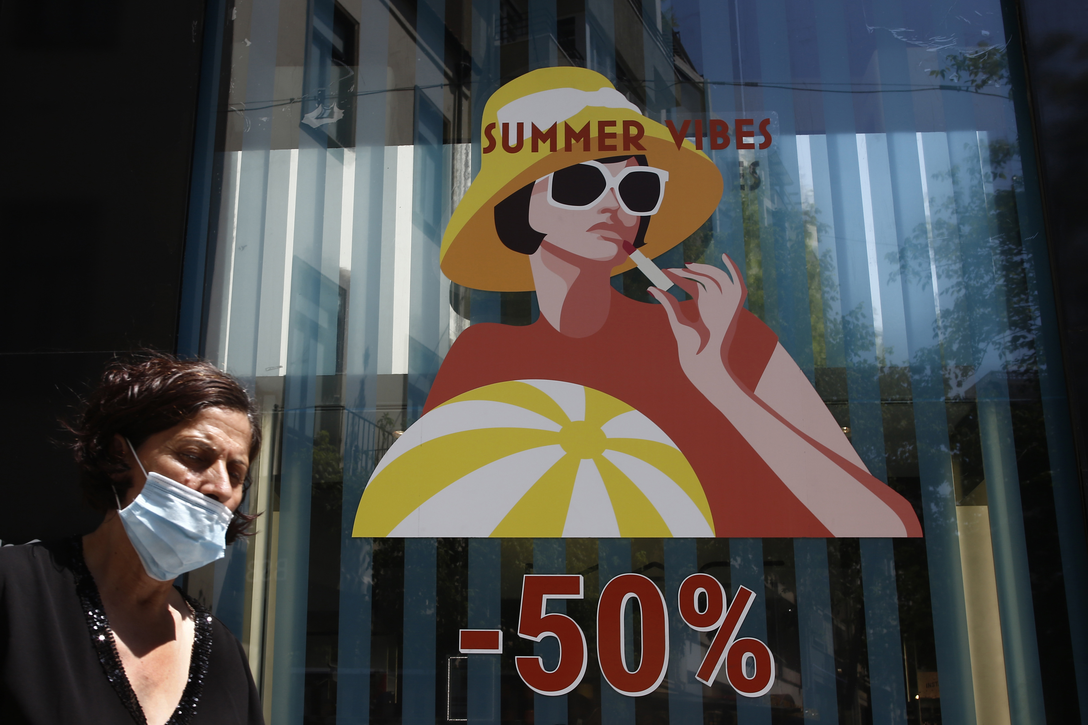 Grčka koronavirus, Beginning of summer sales season in Greece