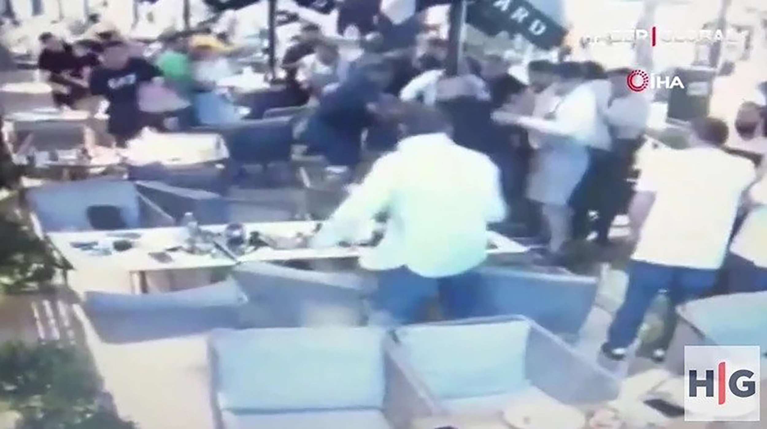 HAOS U ISTANBULU Posvađali se u u tržnom centru pa se potukli i zapucali: Ranjeno najmanje šest ljudi