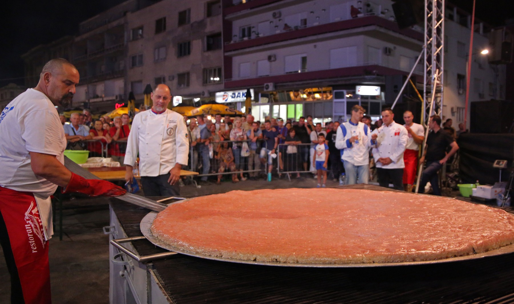 SERBIA-LESKOVAC-BARBECUE FESTIVAL-BIGGEST BURGER