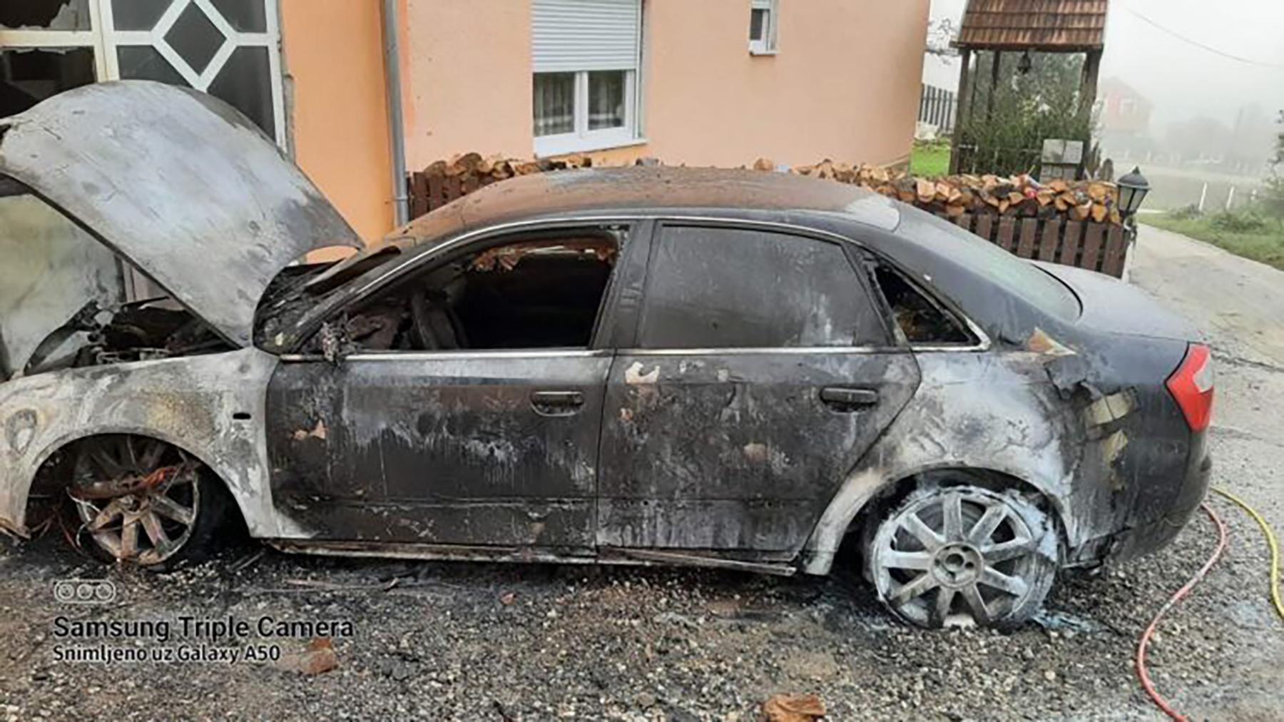 Spaljen automobil Srbinu – pripadniku KP