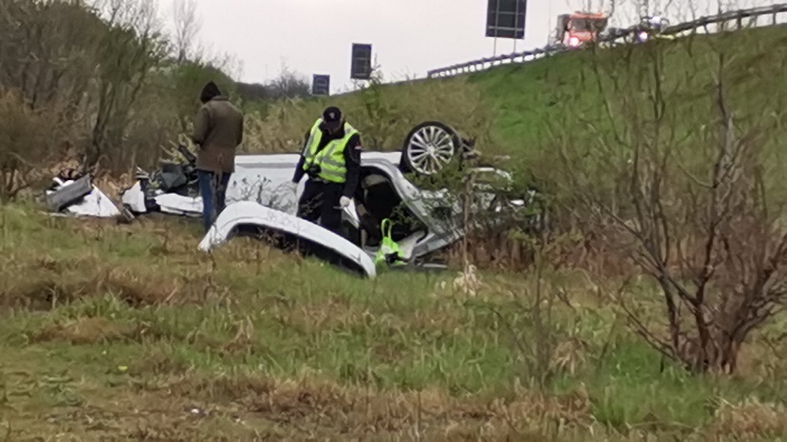 IMG-6bc81982e4b294304a4bbbb86378db93-V