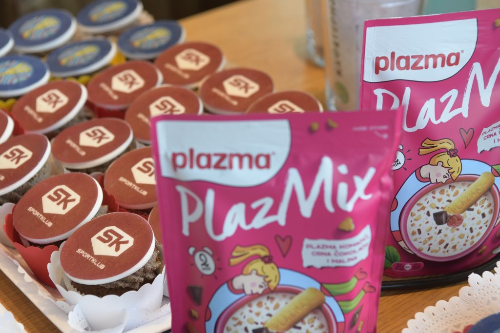 Beograd, 27.09.2022. Beograd na vodi, Kafeterija BW -  FIBA i SK organizuju gledanje utakmice reprezentacije Srbije na Svetskom prvenstvu u kosarci. kosarka utakmica gledanje Foto: Goran Srdanov/Nova.rs