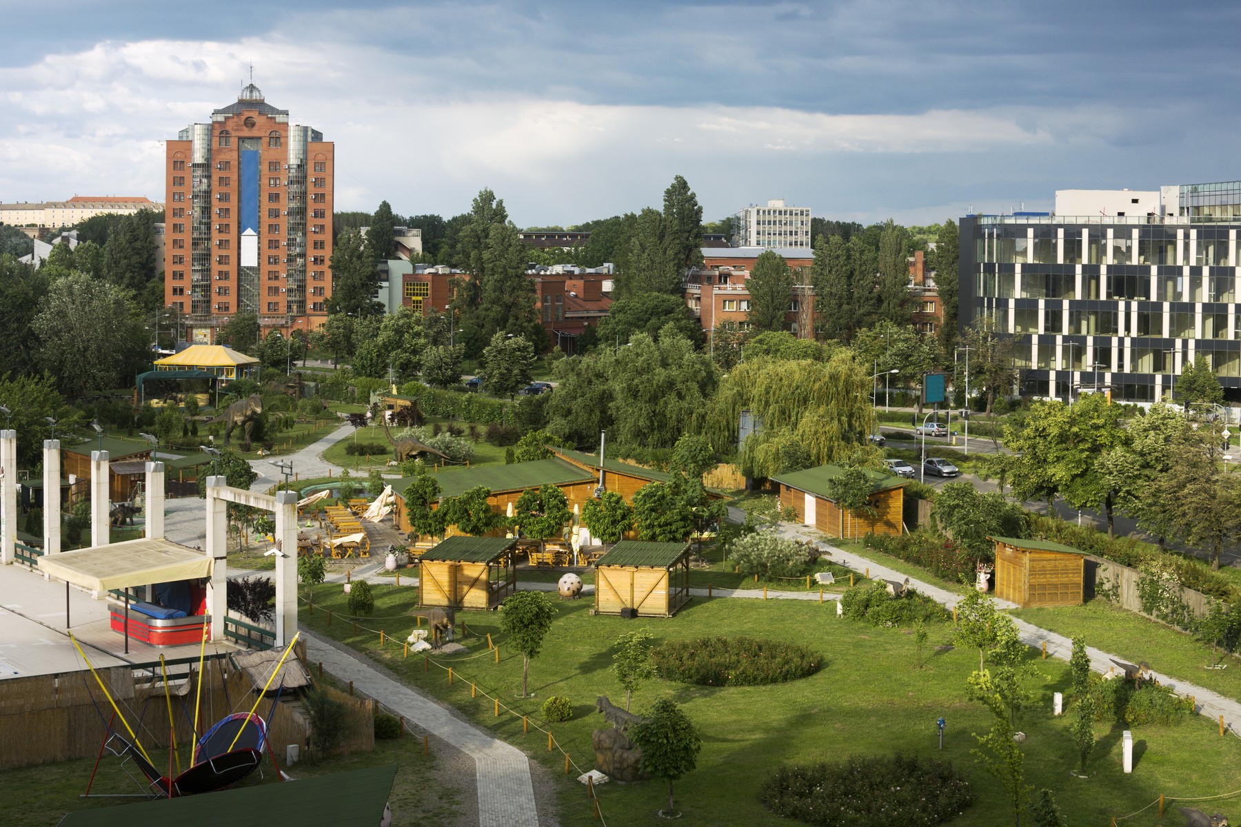 Cityscape of Novi Sad city in Serbia,  greenery in park,  city life,  urban landscape.,Image: 508680951, License: Royalty-free, Restrictions: , Model Release: no, Credit line: Nikoleta Vukovic / Panthermedia / Profimedia