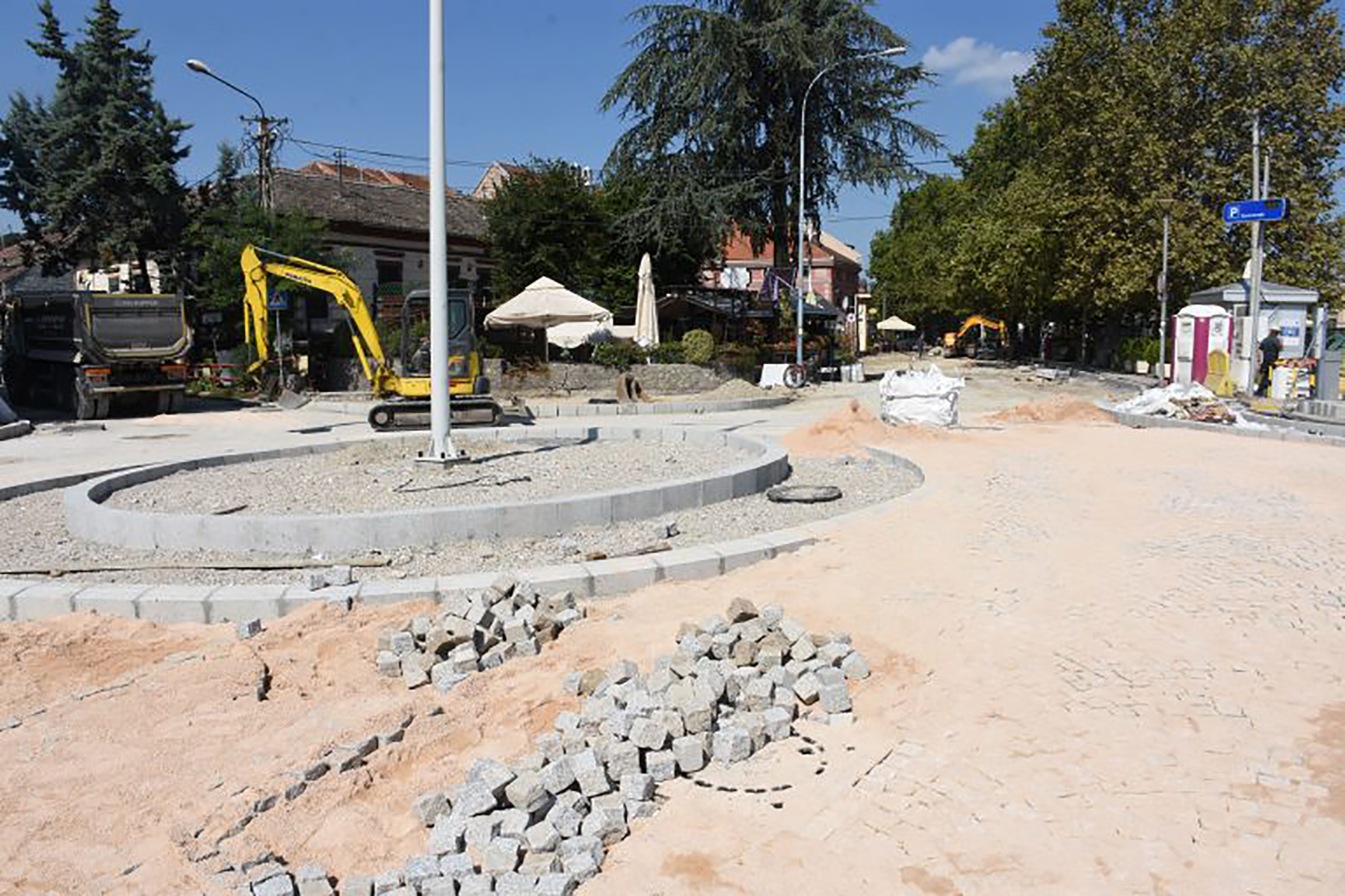 1662712402-0-9-768x512