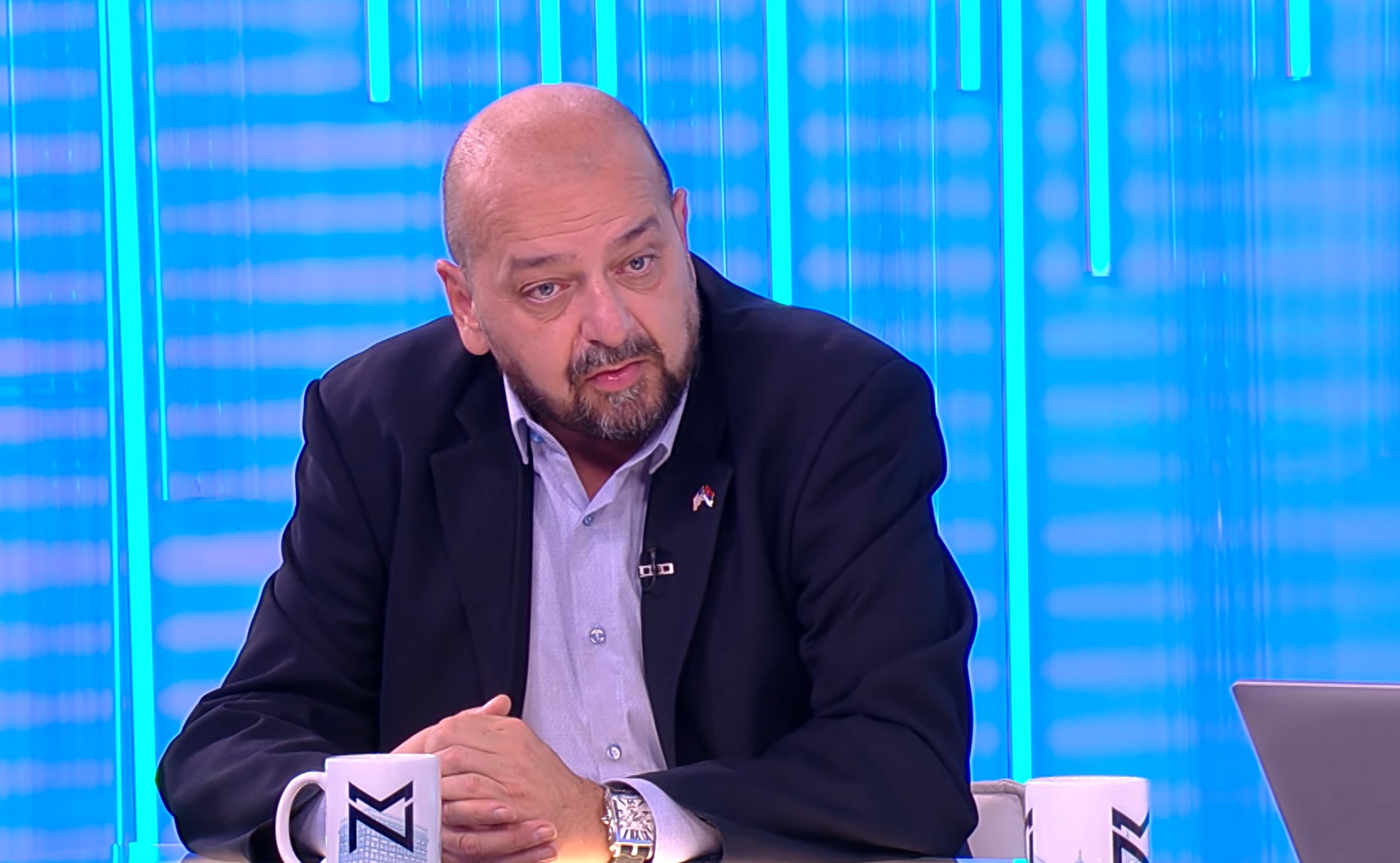 Medju nama, ANALITIČARI:
Gosti Dragan Šormaz, Vukašin Obradović o Kosovu, regionu, ulozi Kfora i SNS