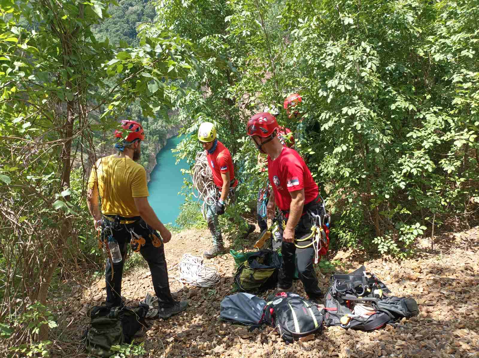 Fruška Gora 09.07.2022. Gorska služba spasavanja, spašavanje, oprema Foto: Nova.rs