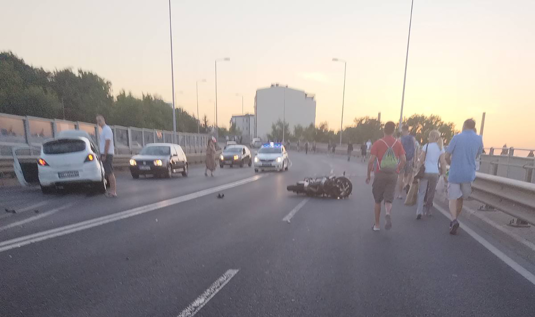 Saobraćajna nesreća, udes, motociklista Hipodrom Beograd,Sudar tri automobila i motocikla