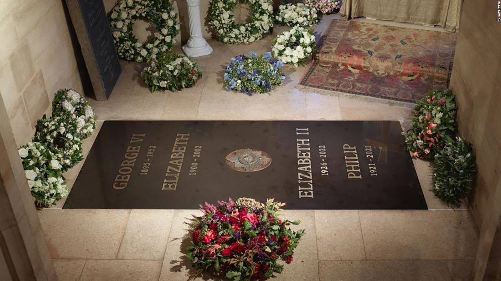 Kralica Elizabeta grob, Queen Elizabeth II Ledger Stone In Windsor Castle