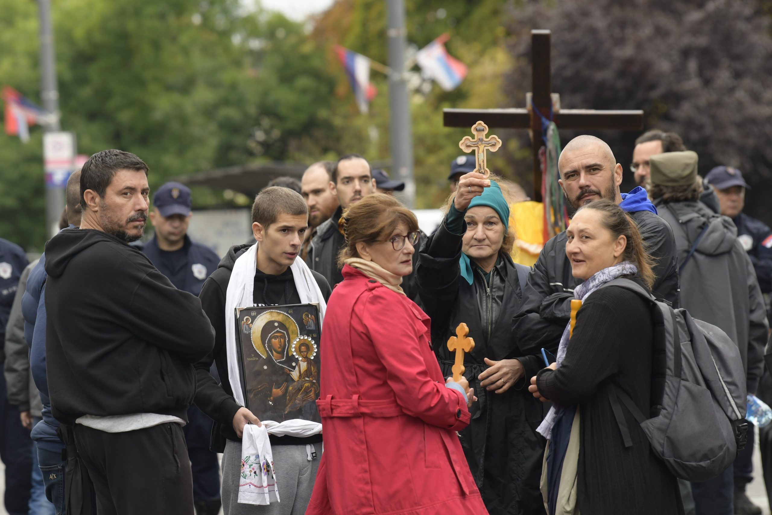 Beograd, 17.09.2022. Takovska, Kosovska ulica, skupljaju se vernici, kontraskup, anti gej parada, anti prajd protest, Kontraskup, policija, zatvorene ulice, litijaši Foto: Goran Srdanov/Nova.rs