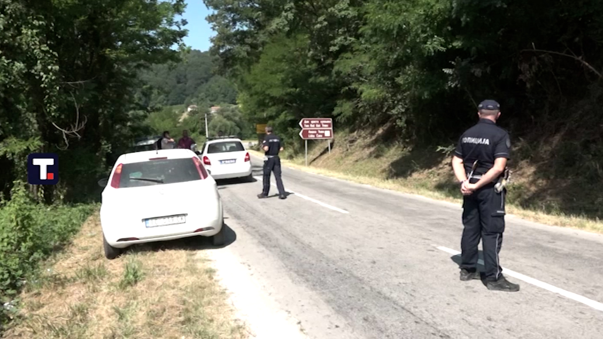 U blizini Lučana pronađeno beživotno telo devojke pored puta