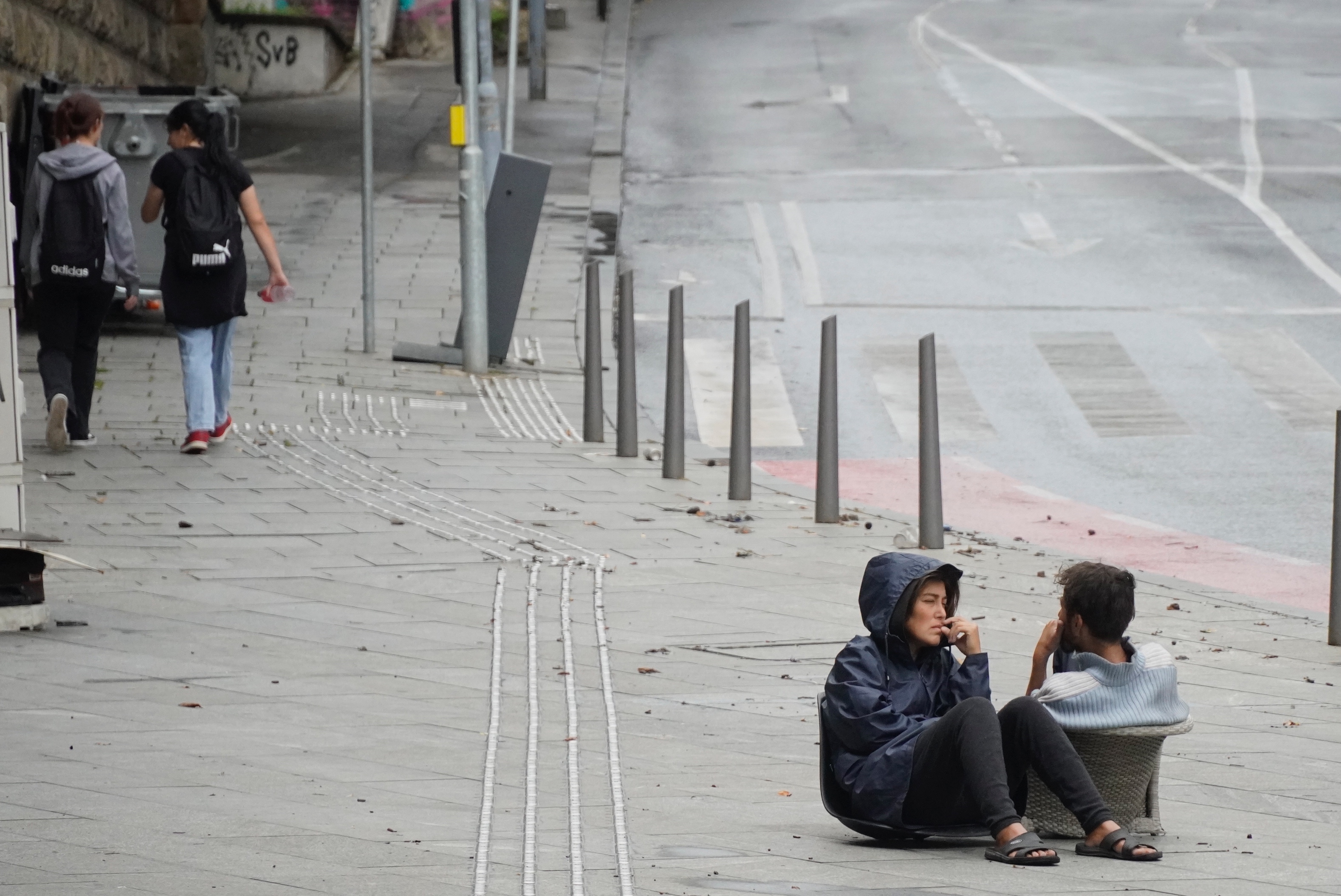 Beograd, 21. avgusta 2022 - U Beogradu pretezno oblacno i svezije, povremeno sa kisom i pljuskovima sa grmljavinom. Vetar slab i umeren, zapadni i severozapadni. Ulice grada posle kise. FOTO TANJUG/ VLADIMIR SPORCIC/bs
