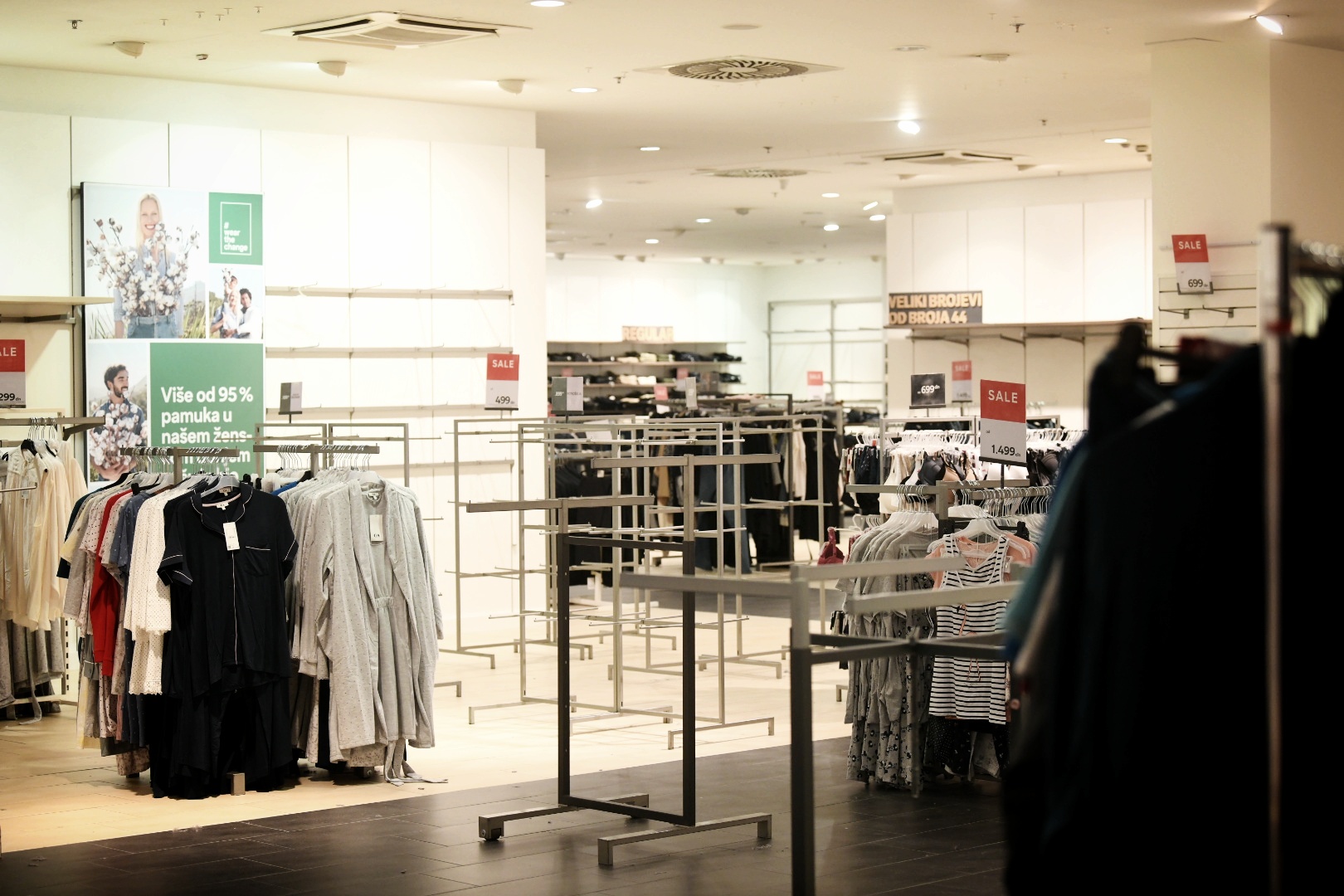 Beograd 10.07.2022. C&amp;A, Si end Ej, Ce i A, brend, prodavnica, garderoba, trgovinski lanac, zatvaranje, zatvoreno Foto: Vesna Lalić/Nova.rs