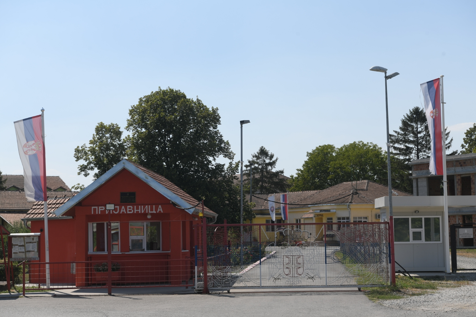 Beograd, 05.08.2022. Zatvor Padinska Skela, čuvar Nenad Izgarević štrajkuje glađu Foto: Dragan Mujan/Nova.rs