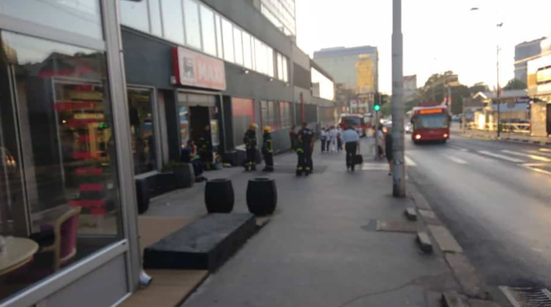 Evakuisan Maxi na Slaviji zbog curenja gasa