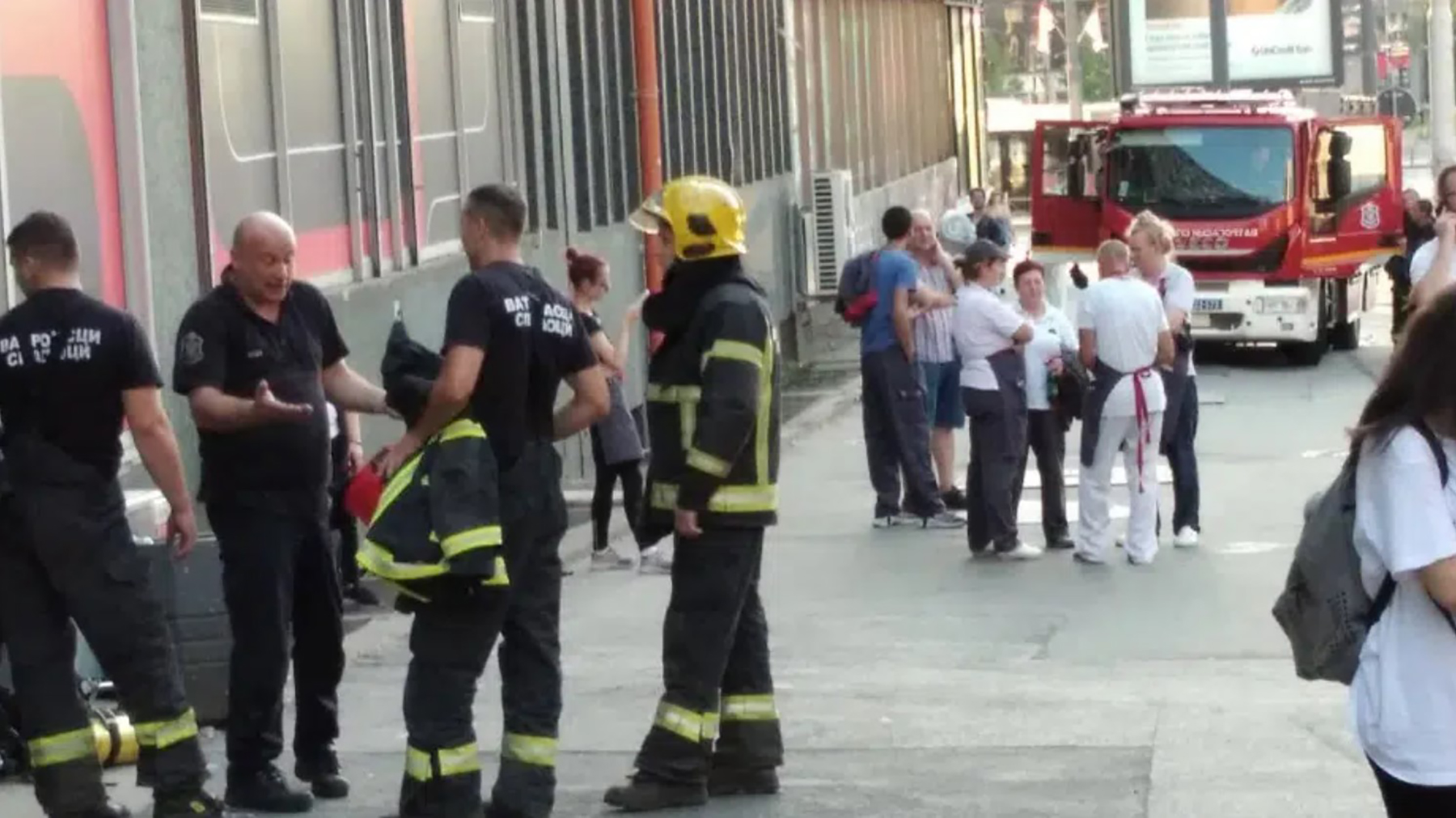 Evakuisan Maxi na Slaviji zbog curenja gasa