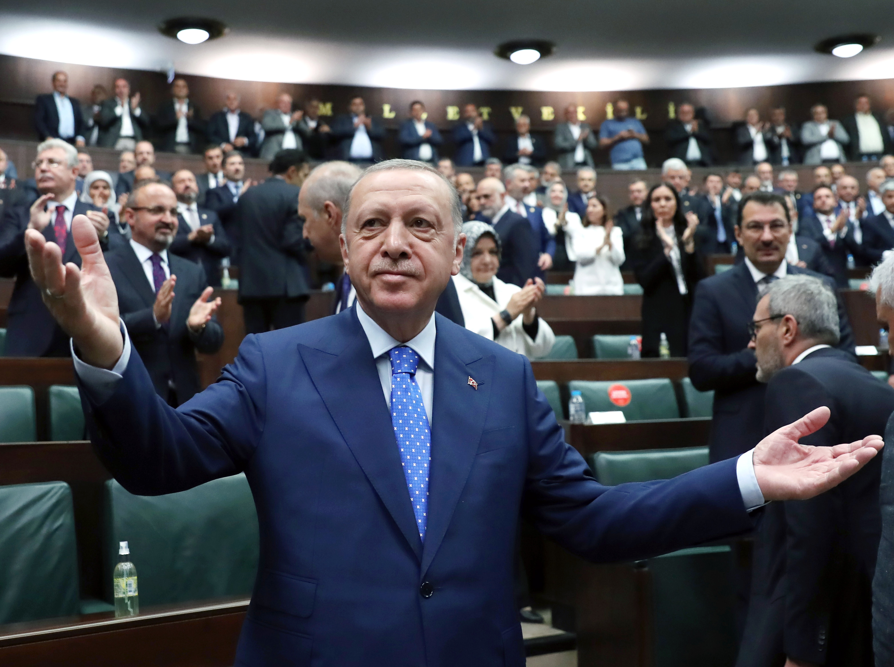 Turkish President attends party meeting
